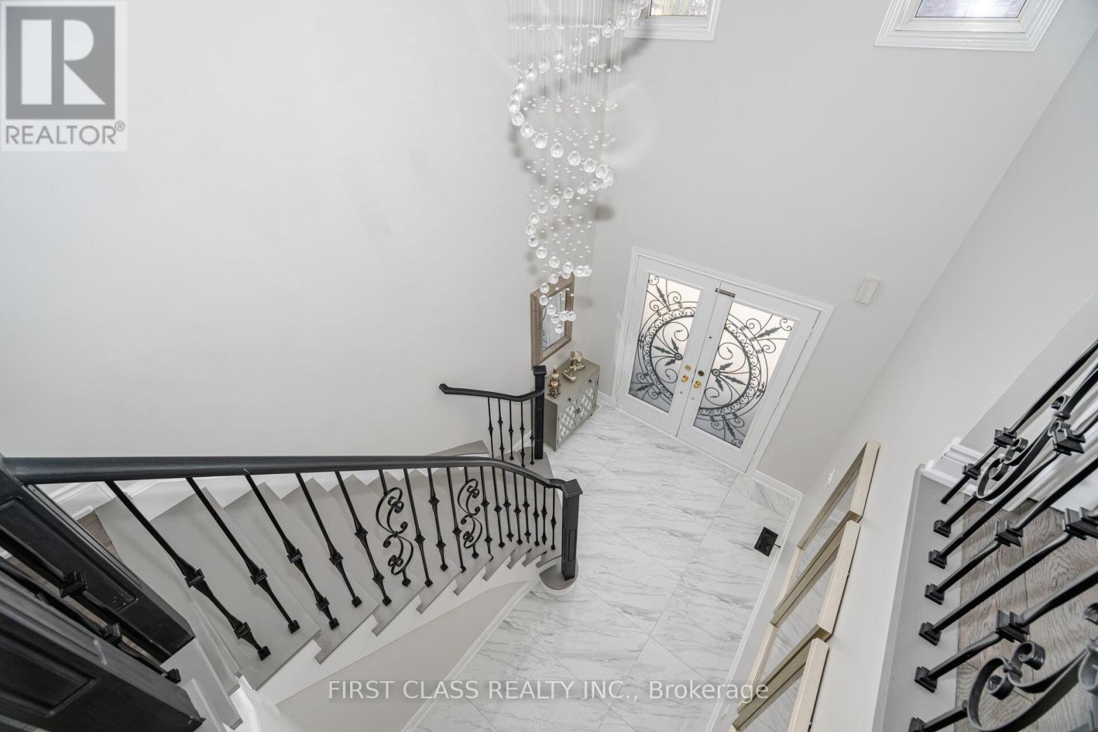 74 Long Meadow Drive, Brampton (Bram East), Ontario  L6P 2A1 - Photo 6 - W12210663