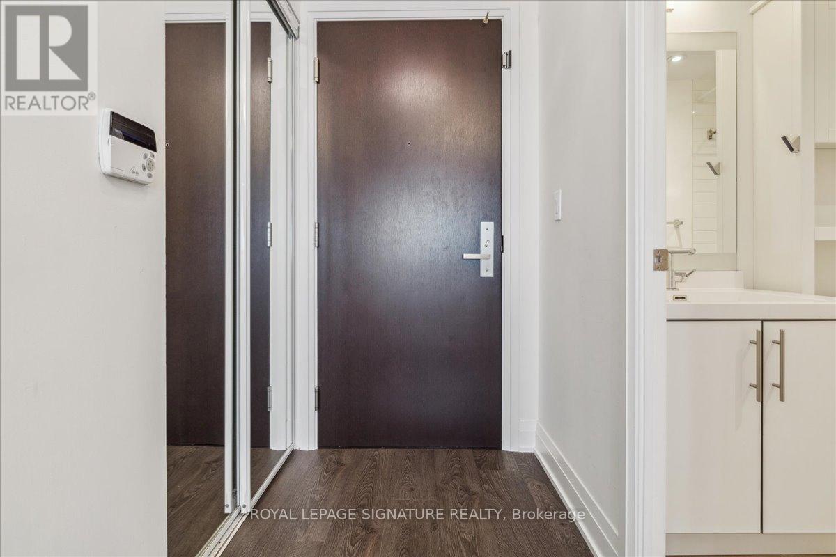 412 - 55 Speers Road, Oakville, Ontario  L6K 0H9 - Photo 12 - W12210694