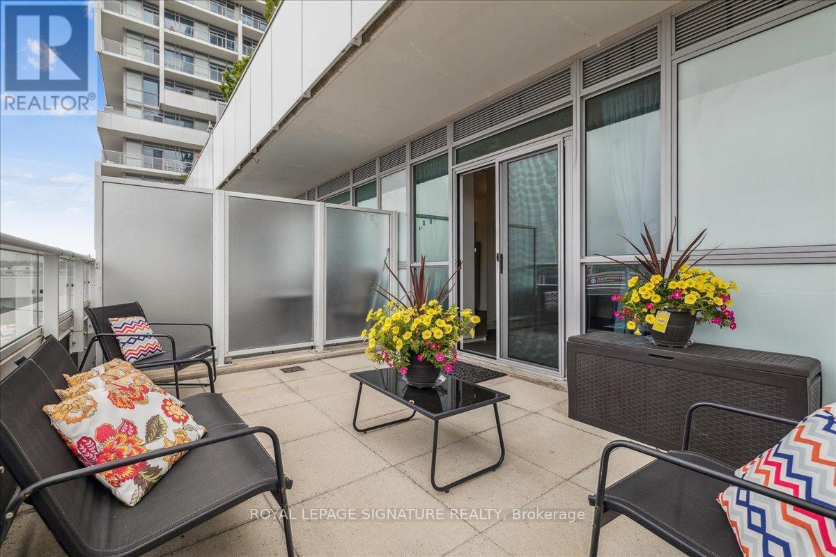 412 - 55 Speers Road, Oakville (Qe Queen Elizabeth), Ontario  L6K 0H9 - Photo 5 - W12210694