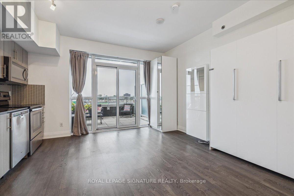 412 - 55 Speers Road, Oakville, Ontario  L6K 0H9 - Photo 6 - W12210694