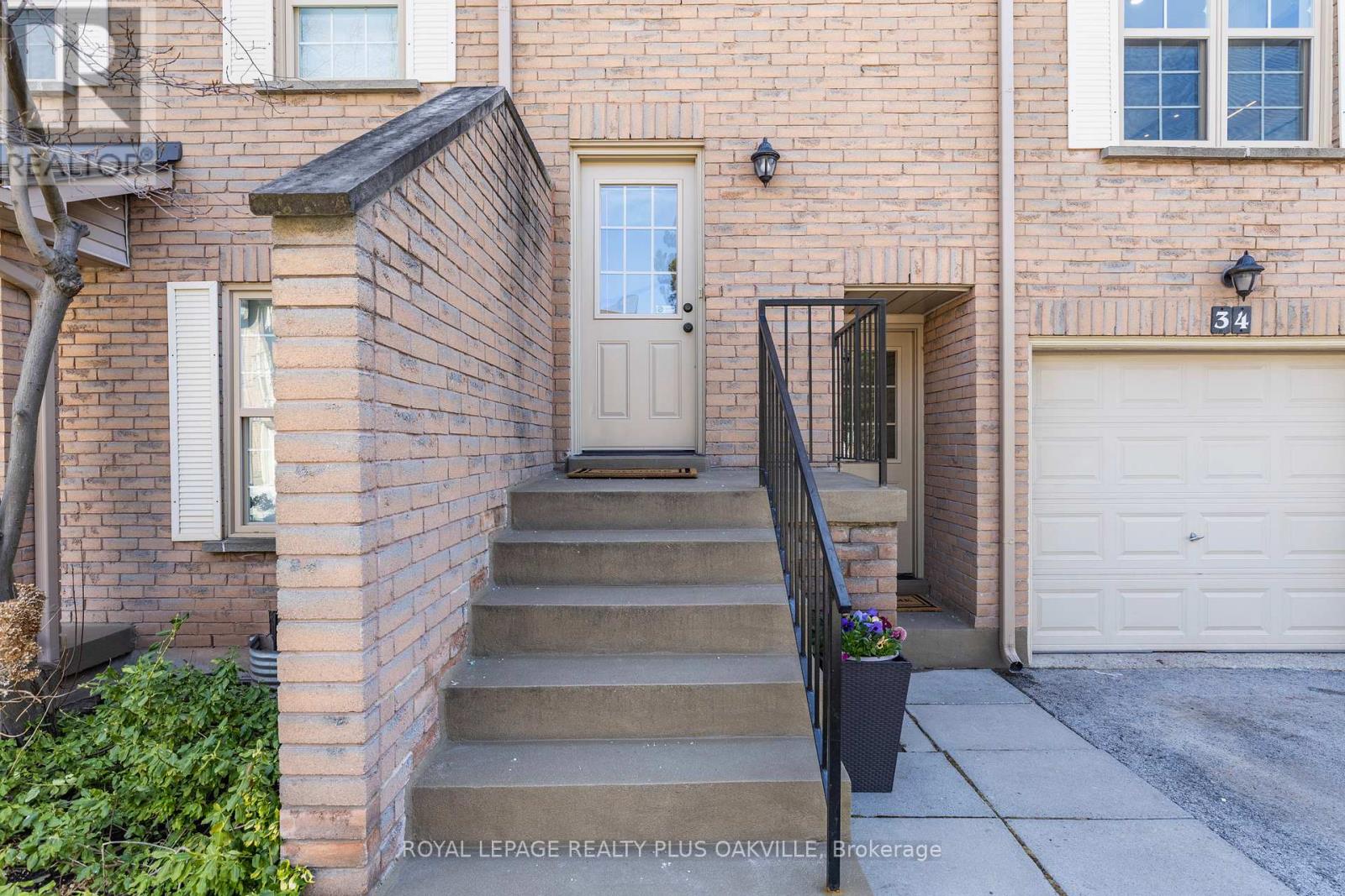34 - 2272 Mowat Avenue, Oakville (Ro River Oaks), Ontario  L6H 5L8 - Photo 5 - W12210704
