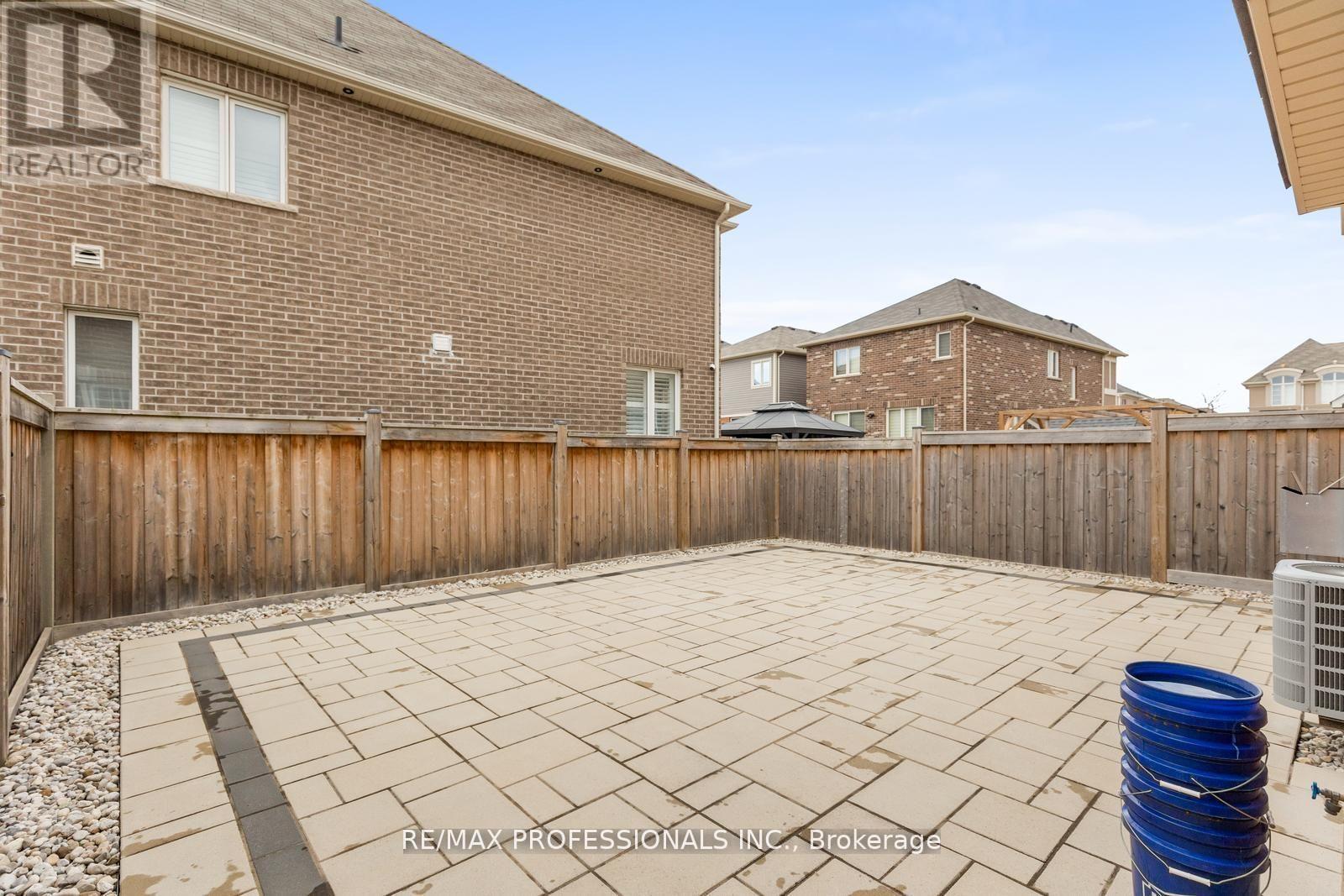 400 Clarkson Gate, Milton (Fo Ford), Ontario  L9E 0B8 - Photo 26 - W12210707