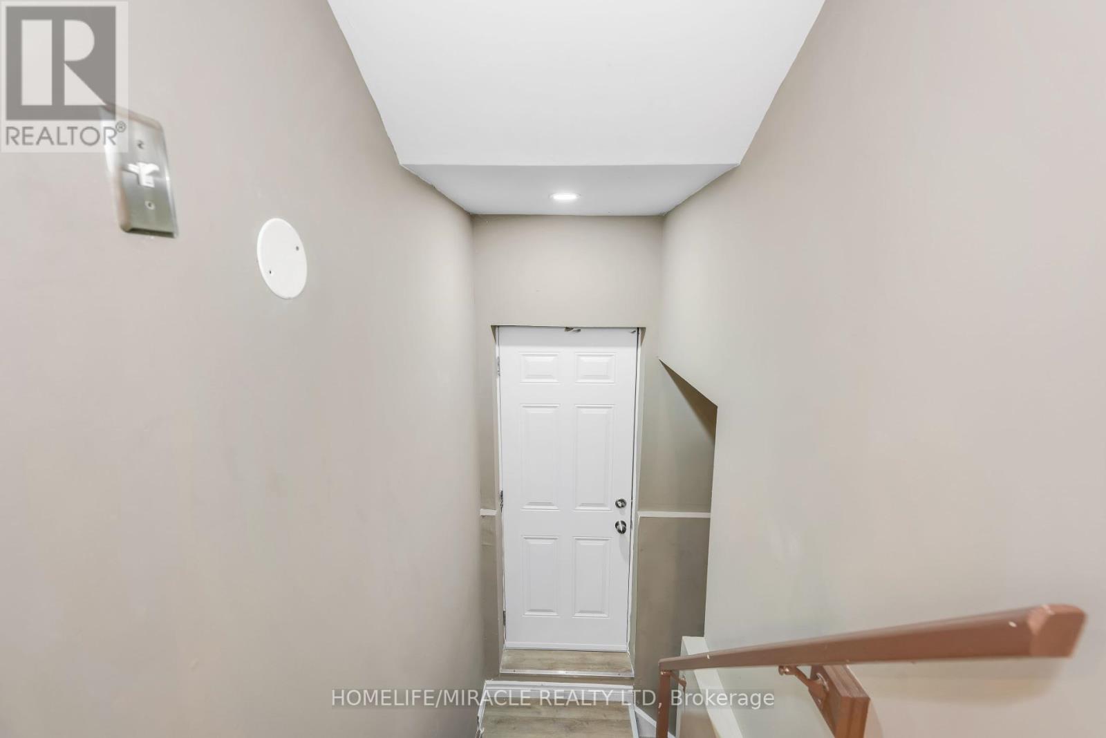 68 Carrie Crescent, Brampton, Ontario  L6Y 4Y6 - Photo 37 - W12210729