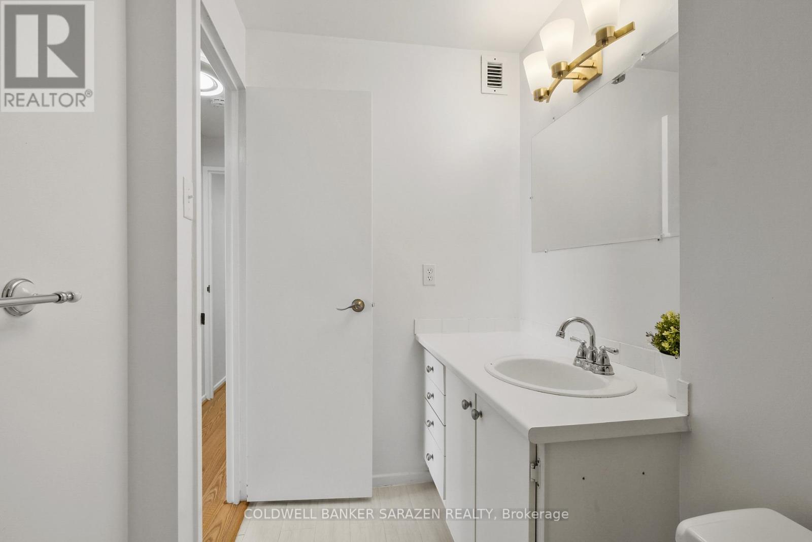 1115 - 1100 Ambleside Drive, Ottawa, Ontario  K2B 8G6 - Photo 22 - X12210762