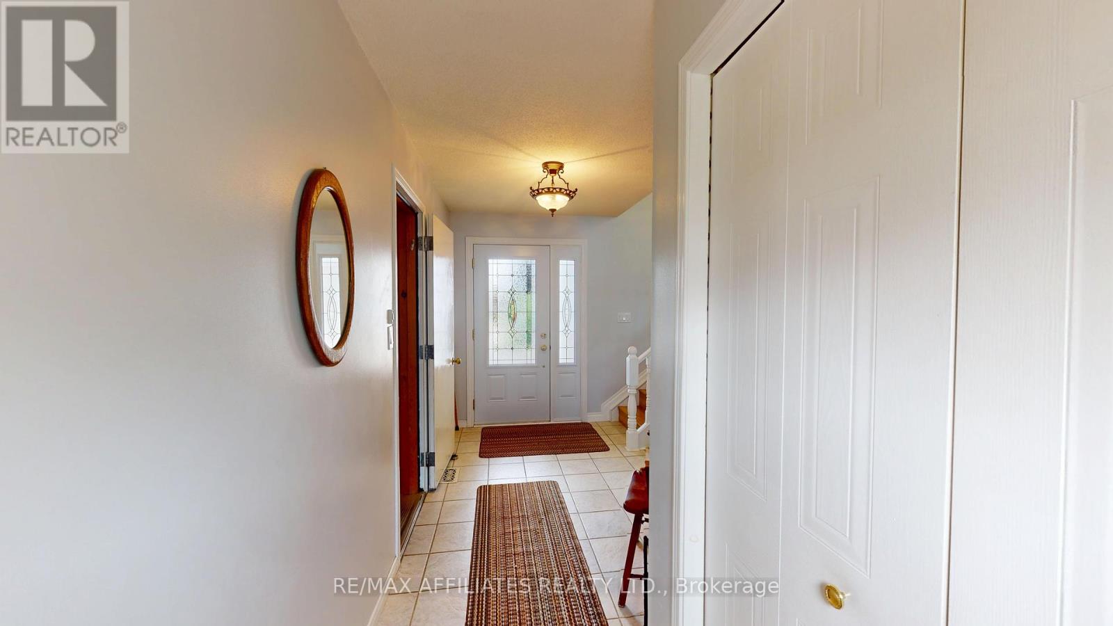 57 Cambridge Crescent, Brockville, Ontario  K6V 6L7 - Photo 4 - X12210801