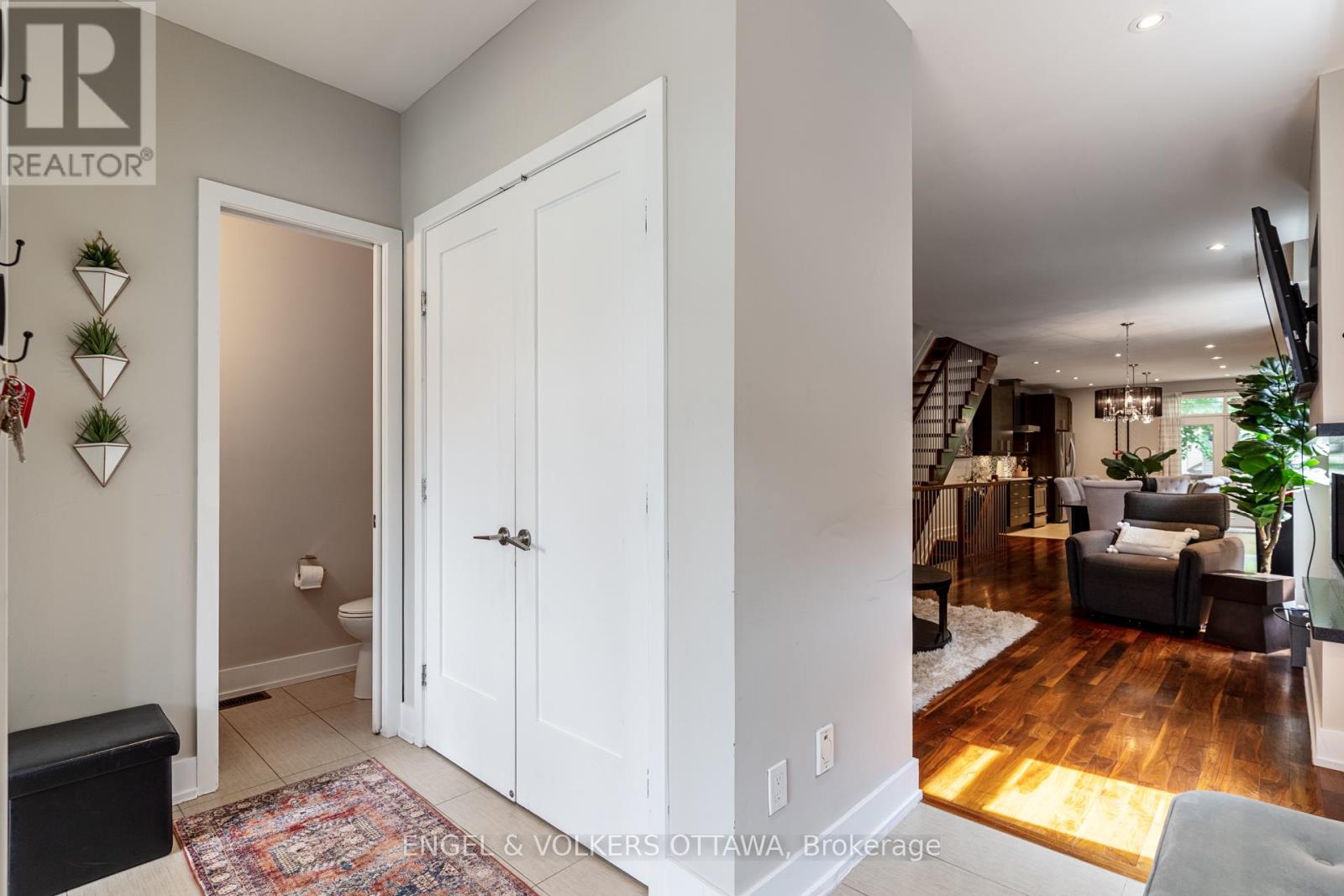 82 Pretoria Avenue, Ottawa, Ontario  K1S 1W9 - Photo 8 - X12210851