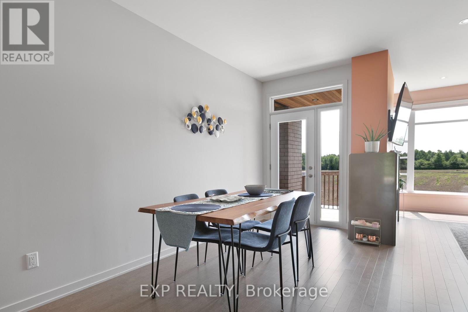 244 Shuttleworth Drive, Ottawa, Ontario  K1T 0T4 - Photo 20 - X12210882