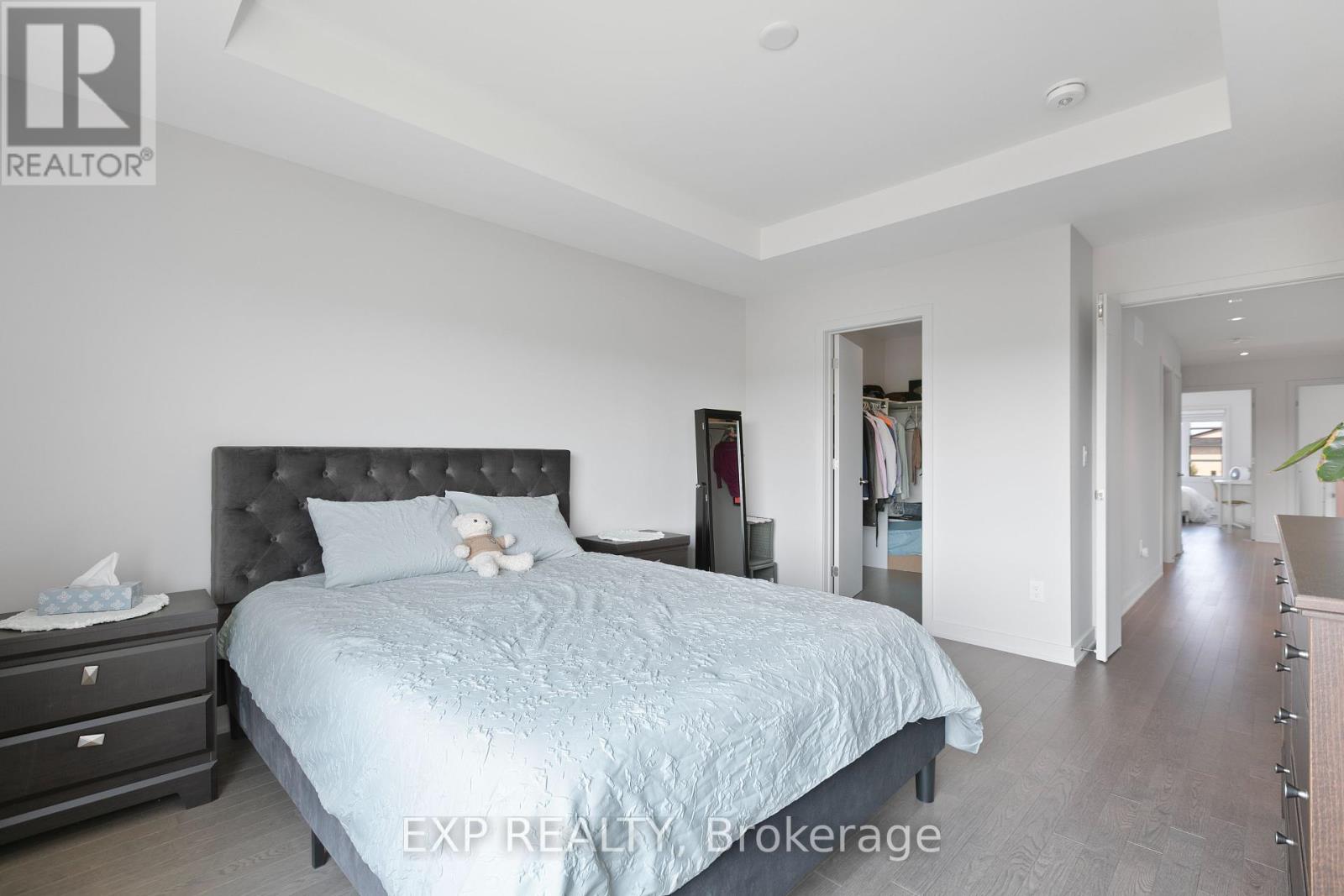 244 Shuttleworth Drive, Ottawa, Ontario  K1T 0T4 - Photo 29 - X12210882