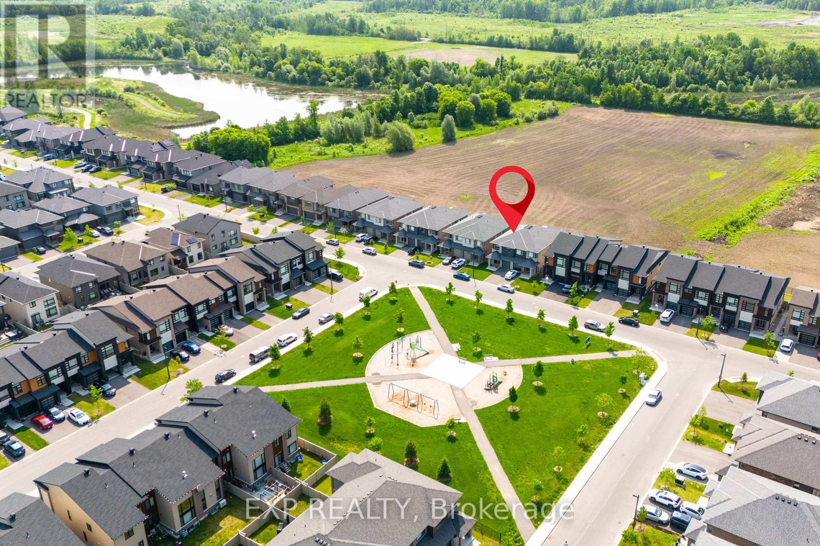 244 Shuttleworth Drive, Ottawa, Ontario  K1T 0T4 - Photo 3 - X12210882
