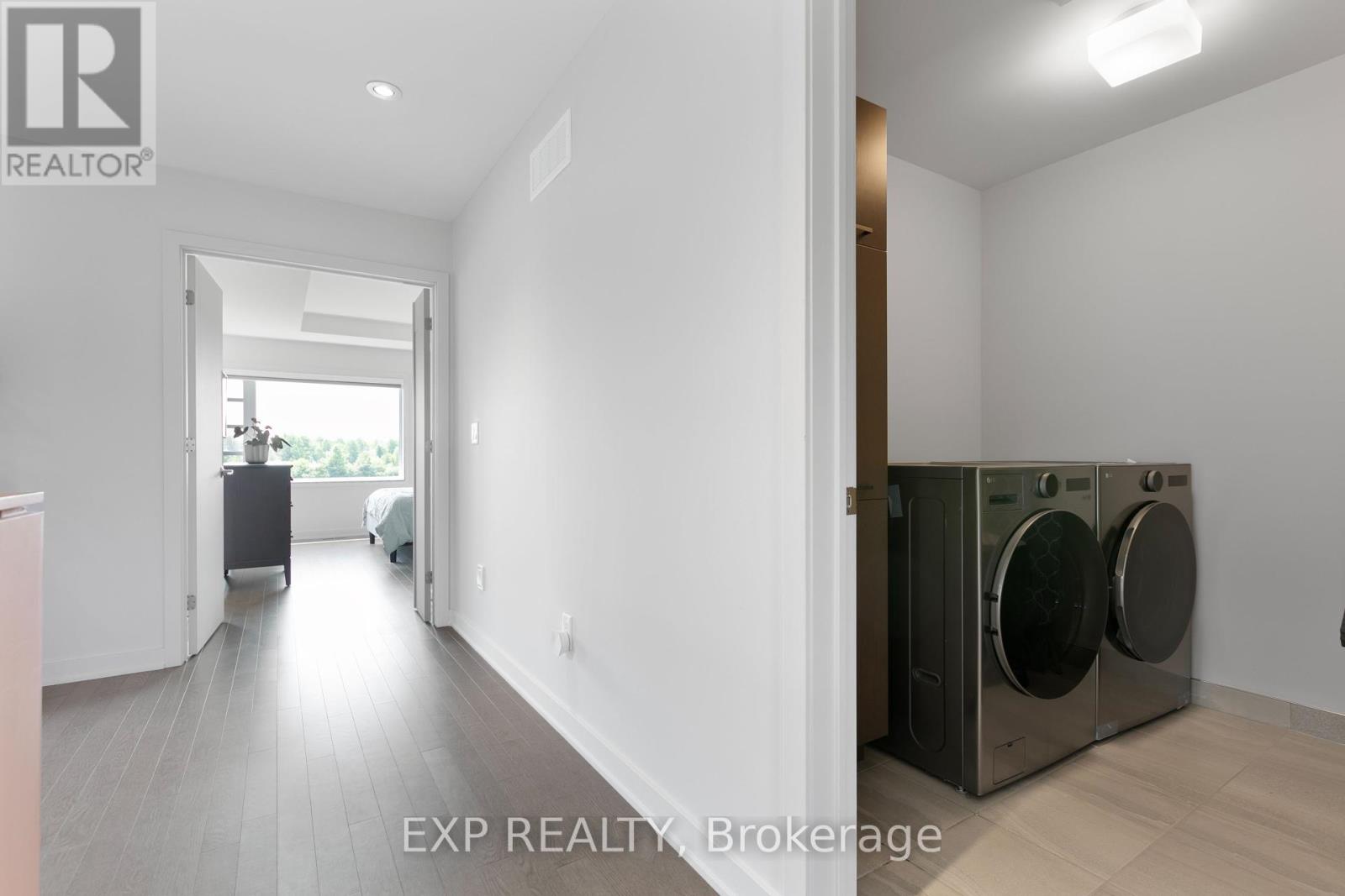 244 Shuttleworth Drive, Ottawa, Ontario  K1T 0T4 - Photo 39 - X12210882