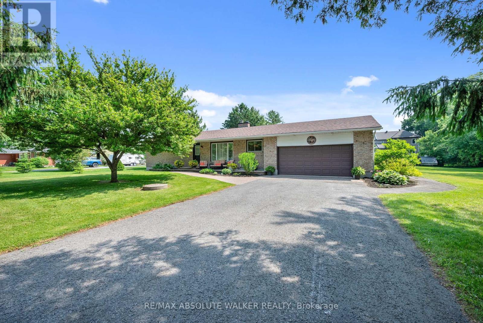 21 TRILLIUM CRESCENT, Russell, Ontario