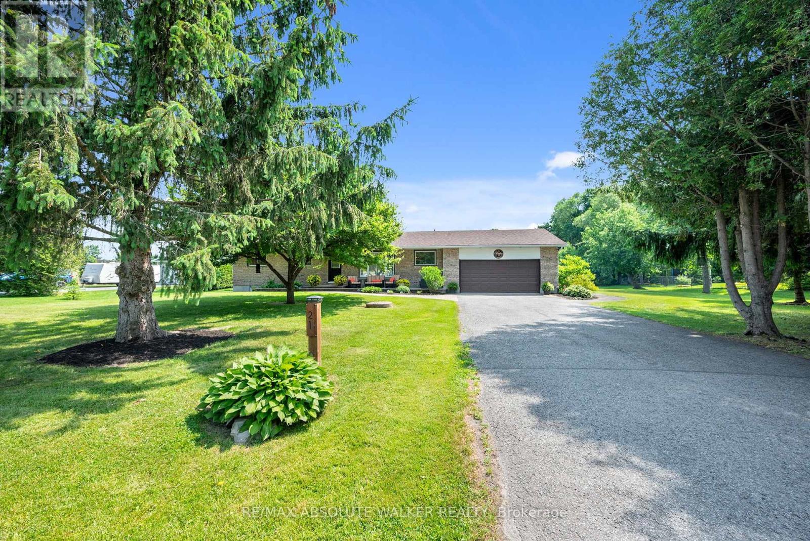 21 Trillium Crescent, Russell, Ontario  K4R 1B1 - Photo 2 - X12210902