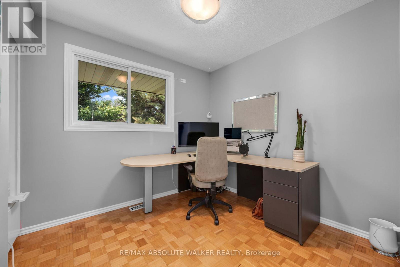 21 Trillium Crescent, Russell, Ontario  K4R 1B1 - Photo 23 - X12210902