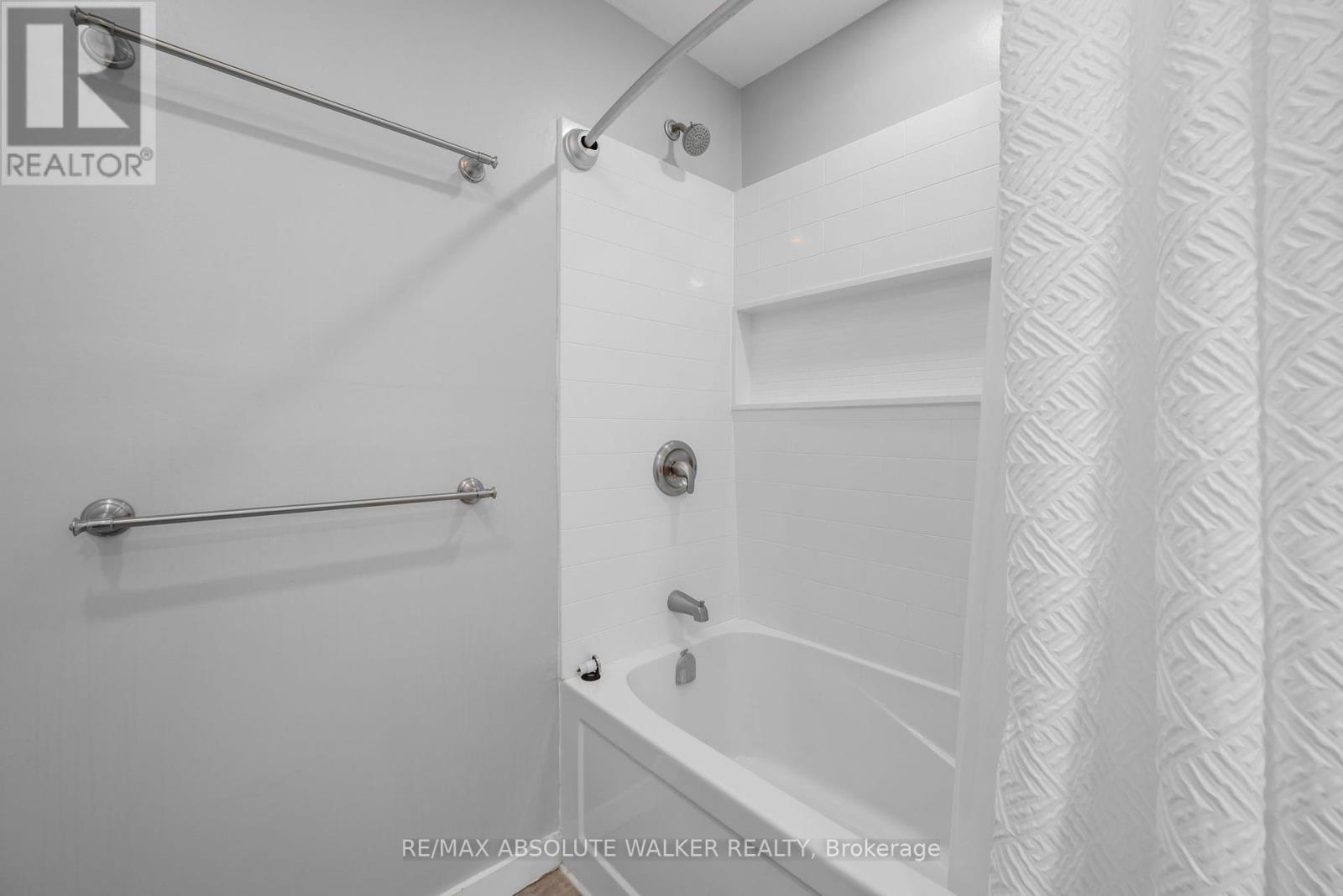 21 Trillium Crescent, Russell, Ontario  K4R 1B1 - Photo 25 - X12210902