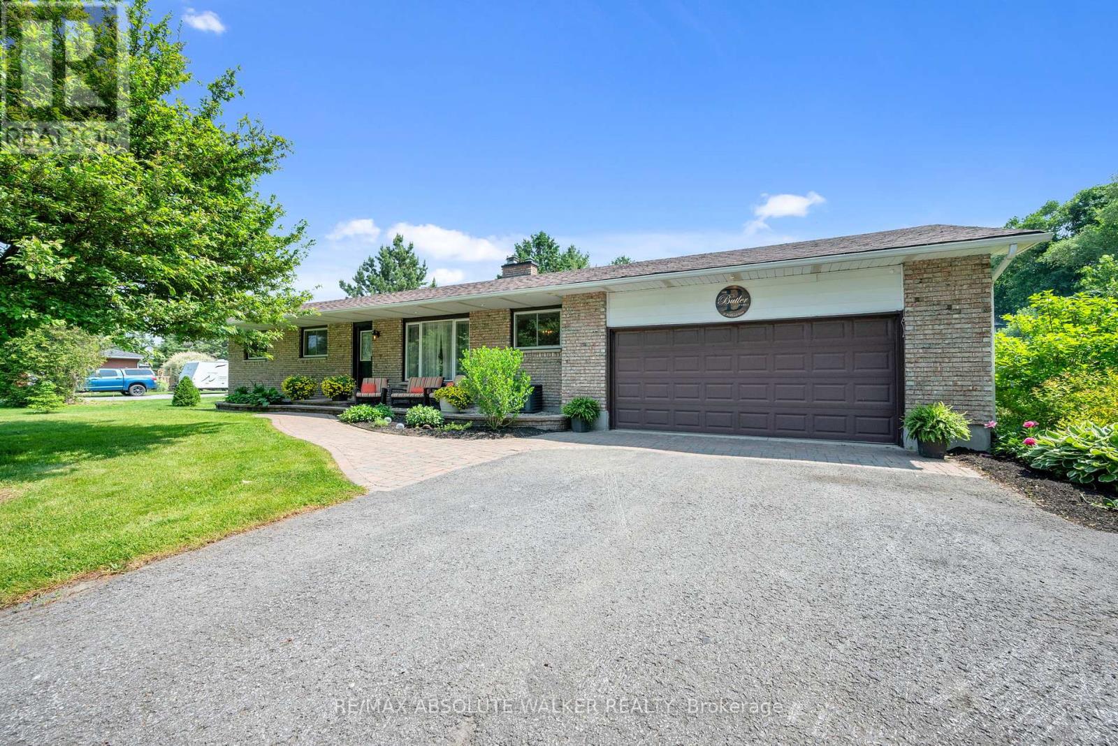 21 Trillium Crescent, Russell, Ontario  K4R 1B1 - Photo 3 - X12210902