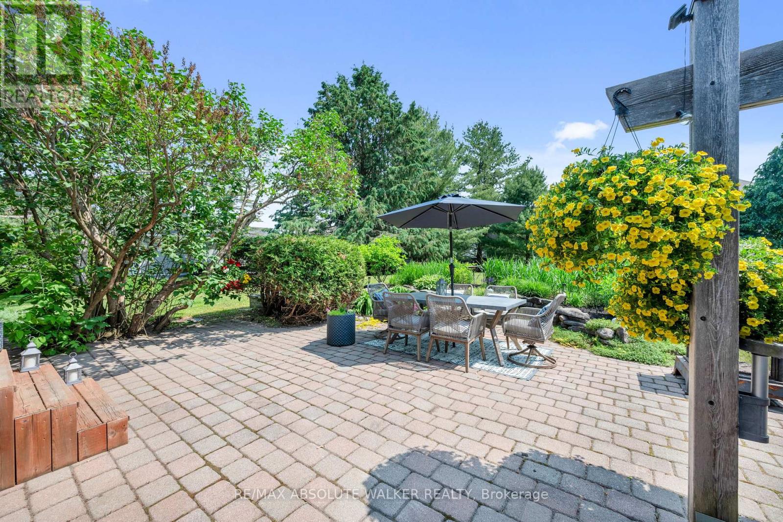 21 Trillium Crescent, Russell, Ontario  K4R 1B1 - Photo 36 - X12210902