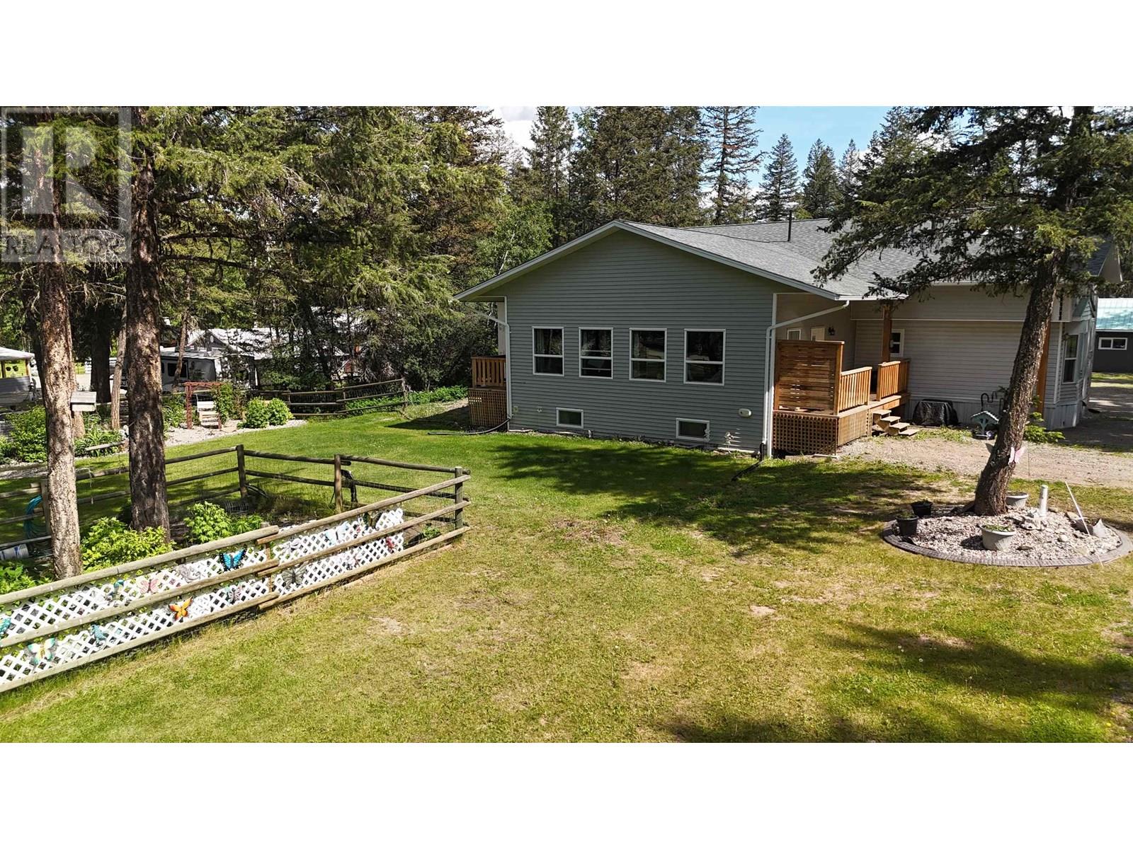 3078 Heinie Place, 150 Mile House, British Columbia  V0K 2G0 - Photo 1 - R3011176