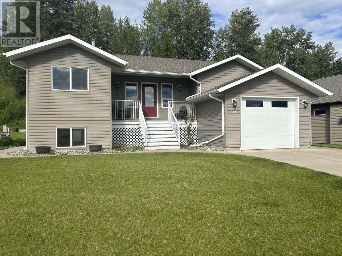 211 NICKEL RIDGE AVENUE, Quesnel, British Columbia