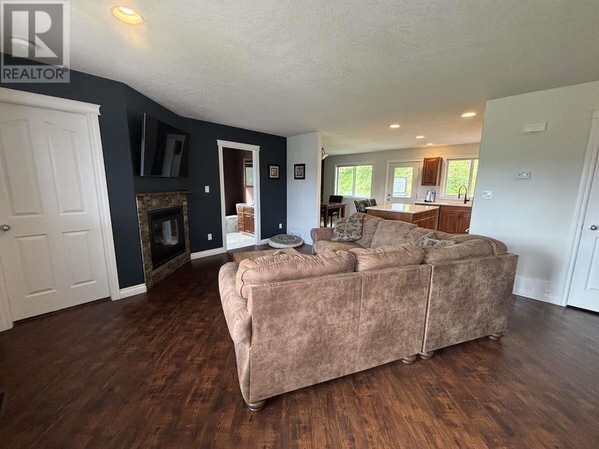 211 Nickel Ridge Avenue, Quesnel, British Columbia  V2J 6P6 - Photo 5 - R3013809