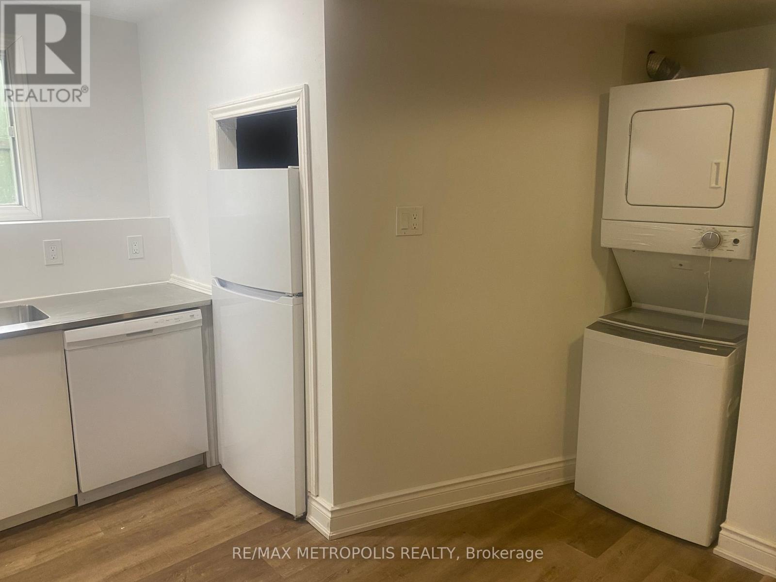 105 Fitch Street, Welland, Ontario  L3C 4V3 - Photo 18 - X12210722