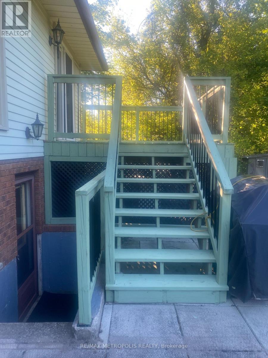 105 Fitch Street, Welland, Ontario  L3C 4V3 - Photo 4 - X12210722