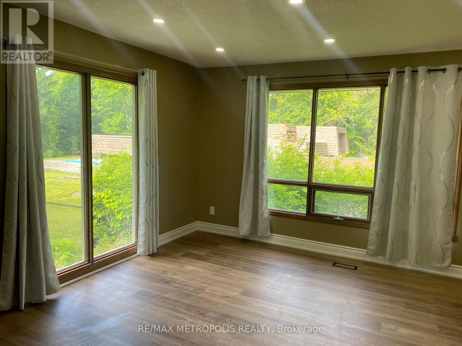 105 Fitch Street, Welland, Ontario  L3C 4V3 - Photo 7 - X12210722