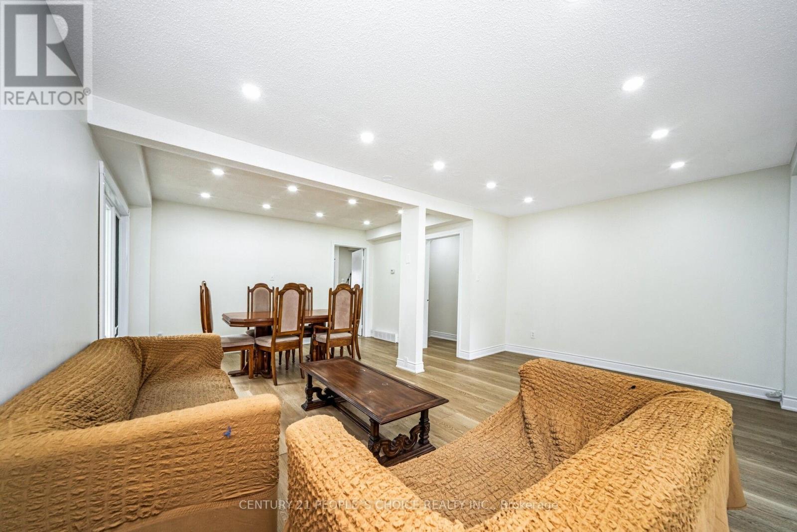 106 Queensdale Crescent, Guelph (Willow West/sugarbush/west Acres), Ontario  N1H 6W3 - Photo 21 - X12210724