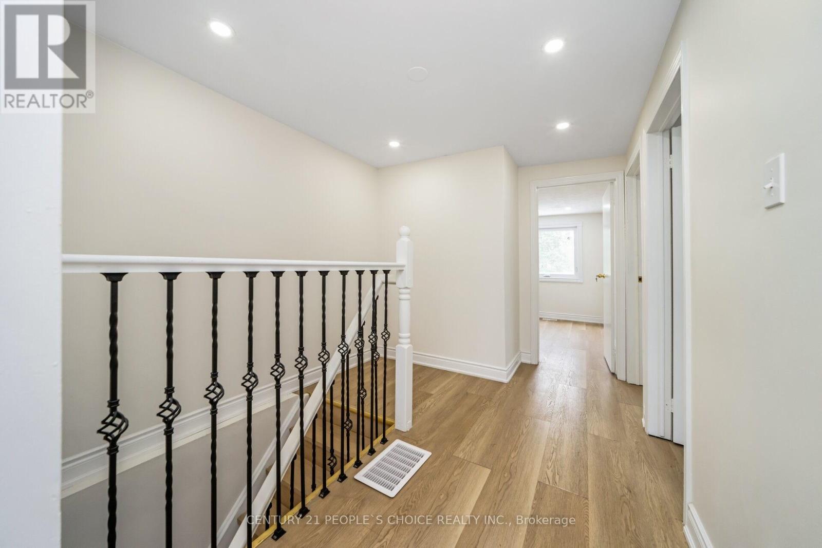 106 Queensdale Crescent, Guelph (Willow West/sugarbush/west Acres), Ontario  N1H 6W3 - Photo 30 - X12210724
