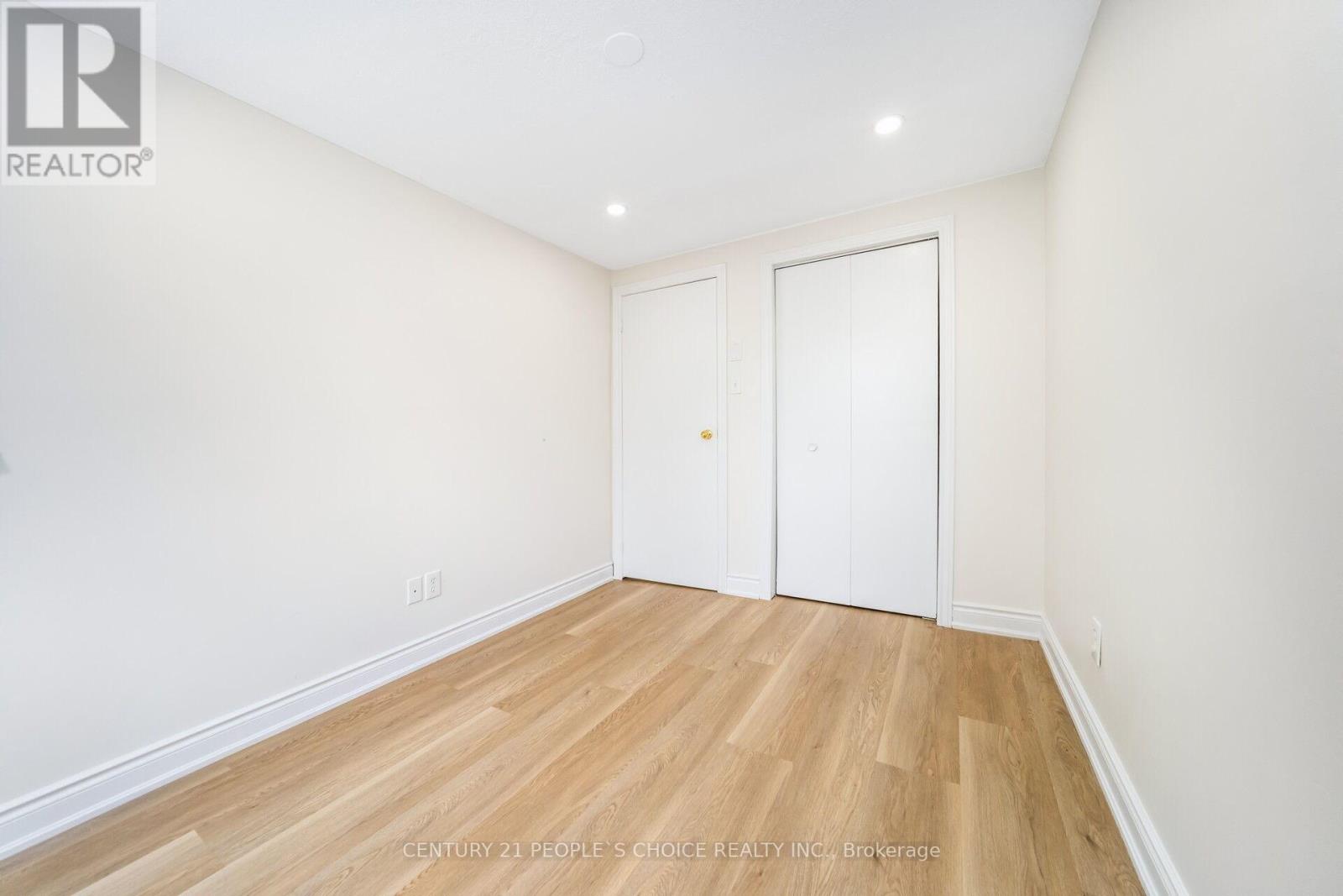 106 Queensdale Crescent, Guelph (Willow West/sugarbush/west Acres), Ontario  N1H 6W3 - Photo 32 - X12210724
