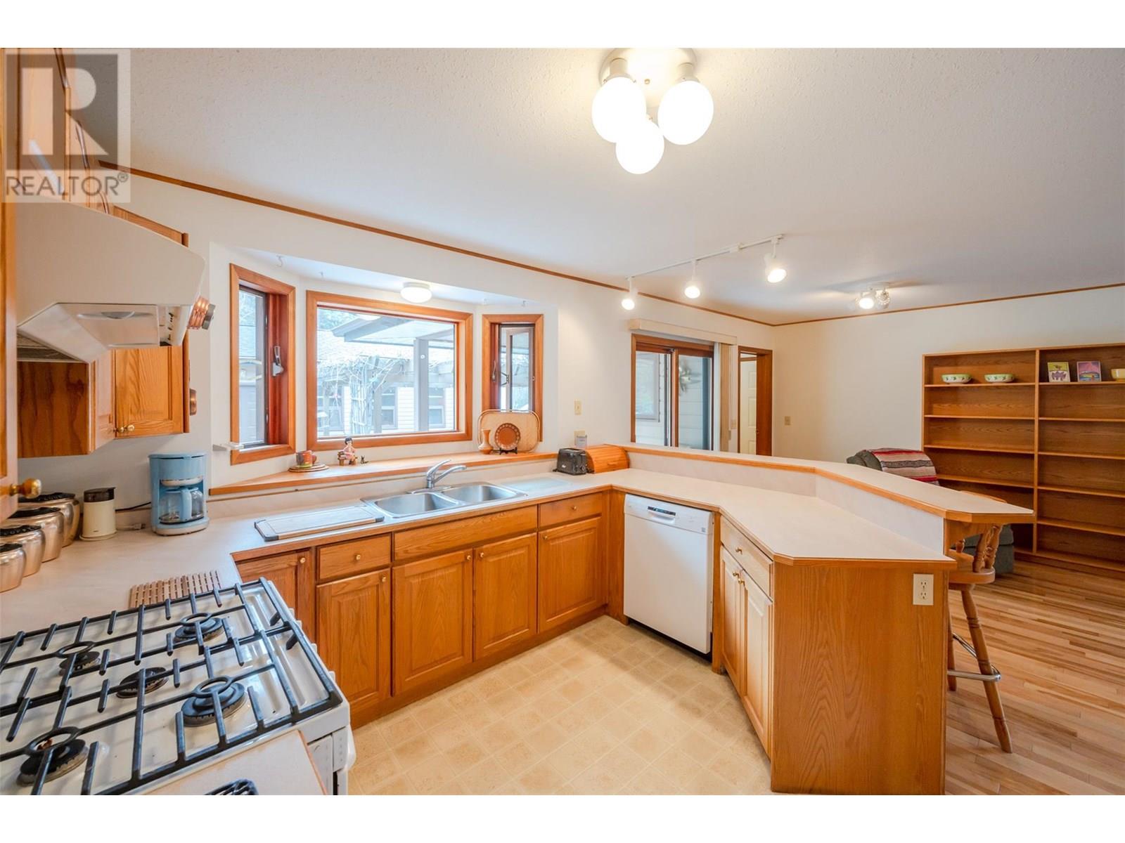 8015 Victoria Road S, Summerland, British Columbia  V0H 1Z2 - Photo 26 - 10343431