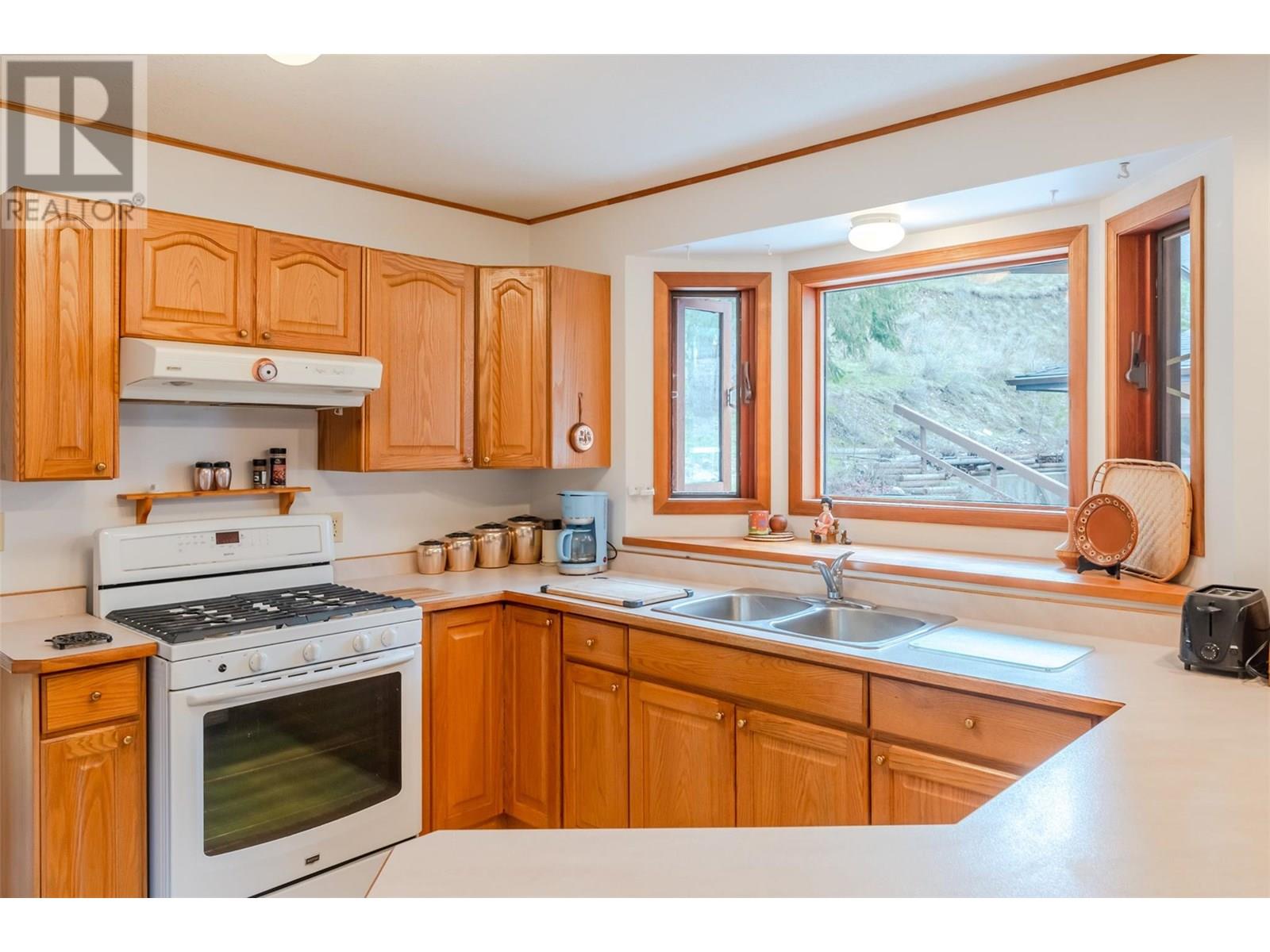 8015 Victoria Road S, Summerland, British Columbia  V0H 1Z2 - Photo 29 - 10343431