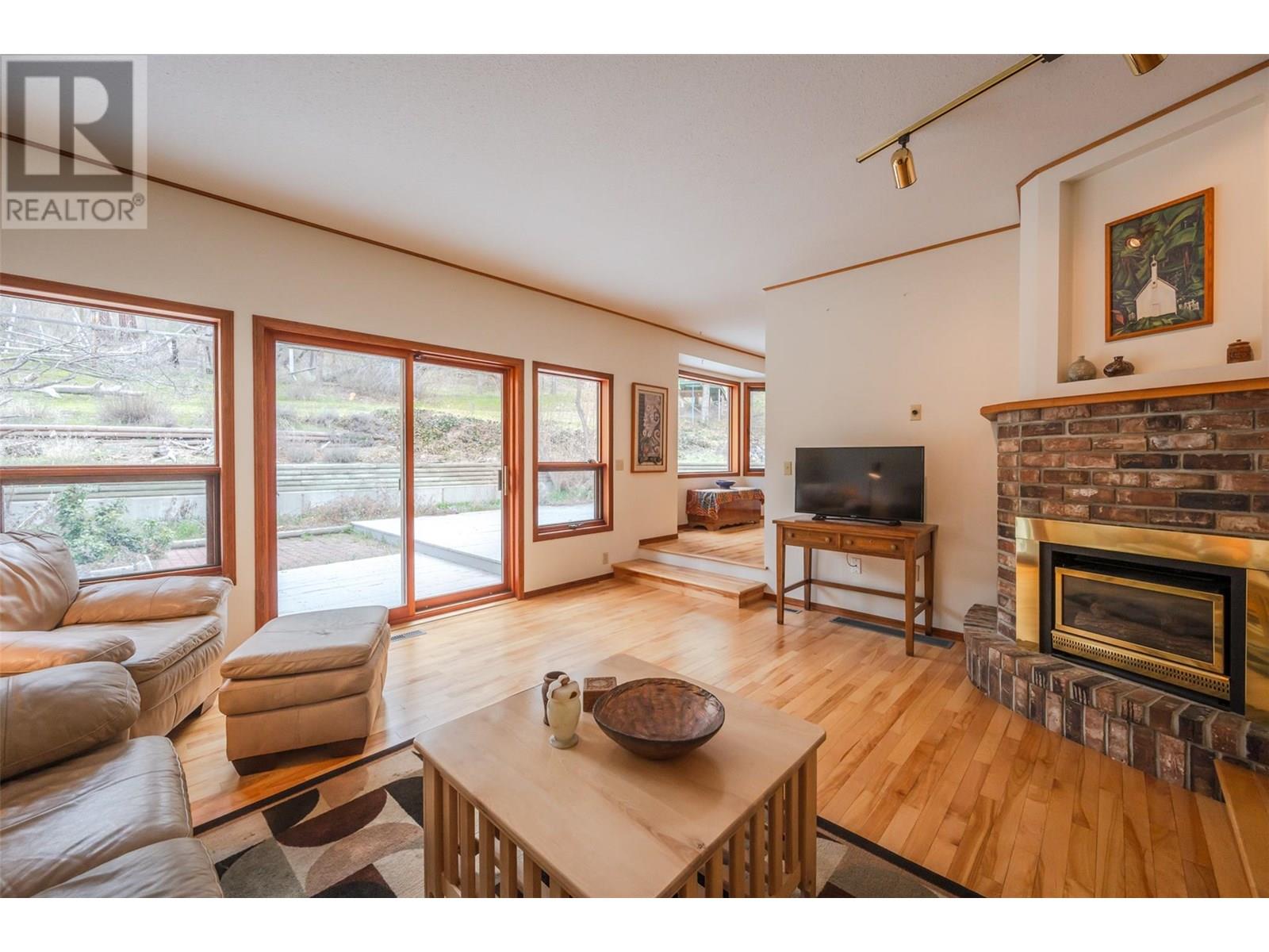 8015 Victoria Road S, Summerland, British Columbia  V0H 1Z2 - Photo 18 - 10343431