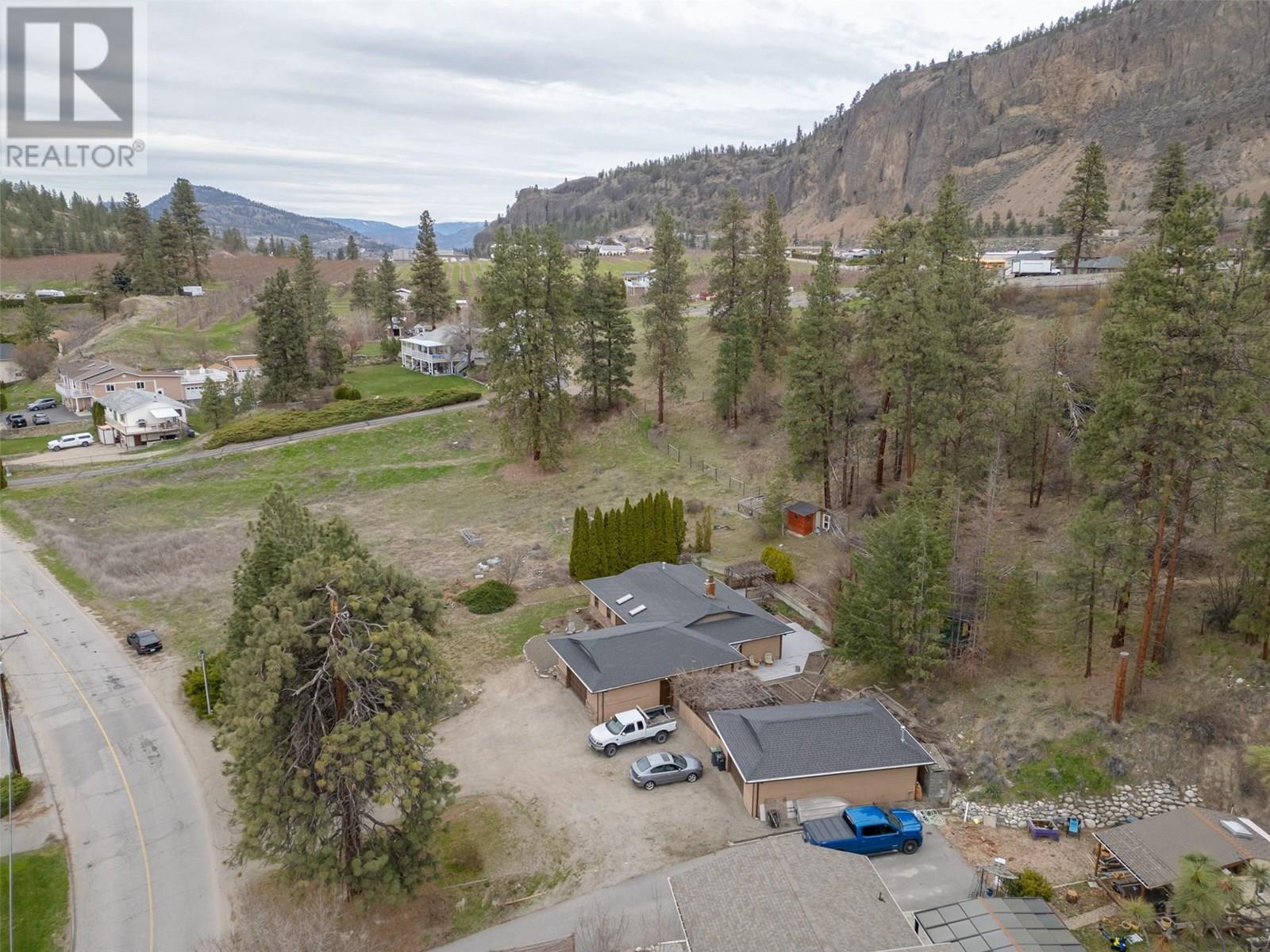 8015 Victoria Road S, Summerland, British Columbia  V0H 1Z2 - Photo 10 - 10343431