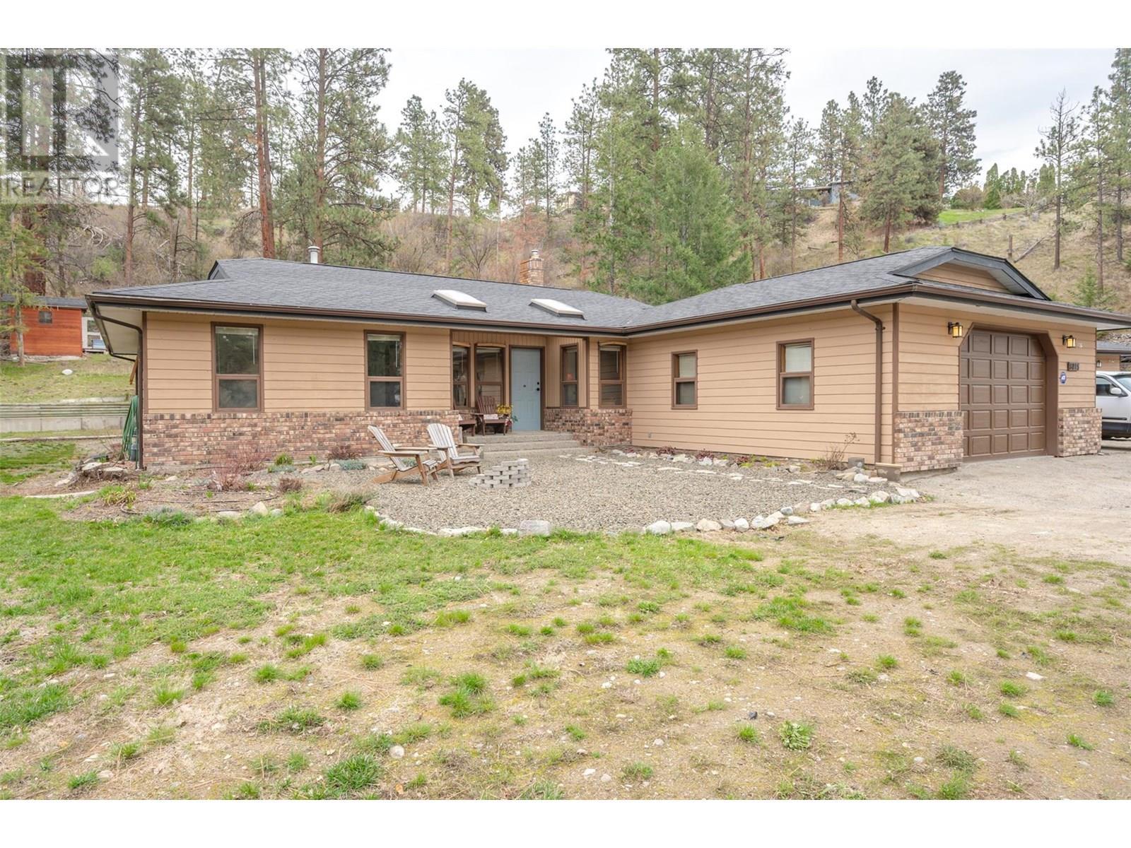 8015 Victoria Road S, Summerland, British Columbia  V0H 1Z2 - Photo 2 - 10343431