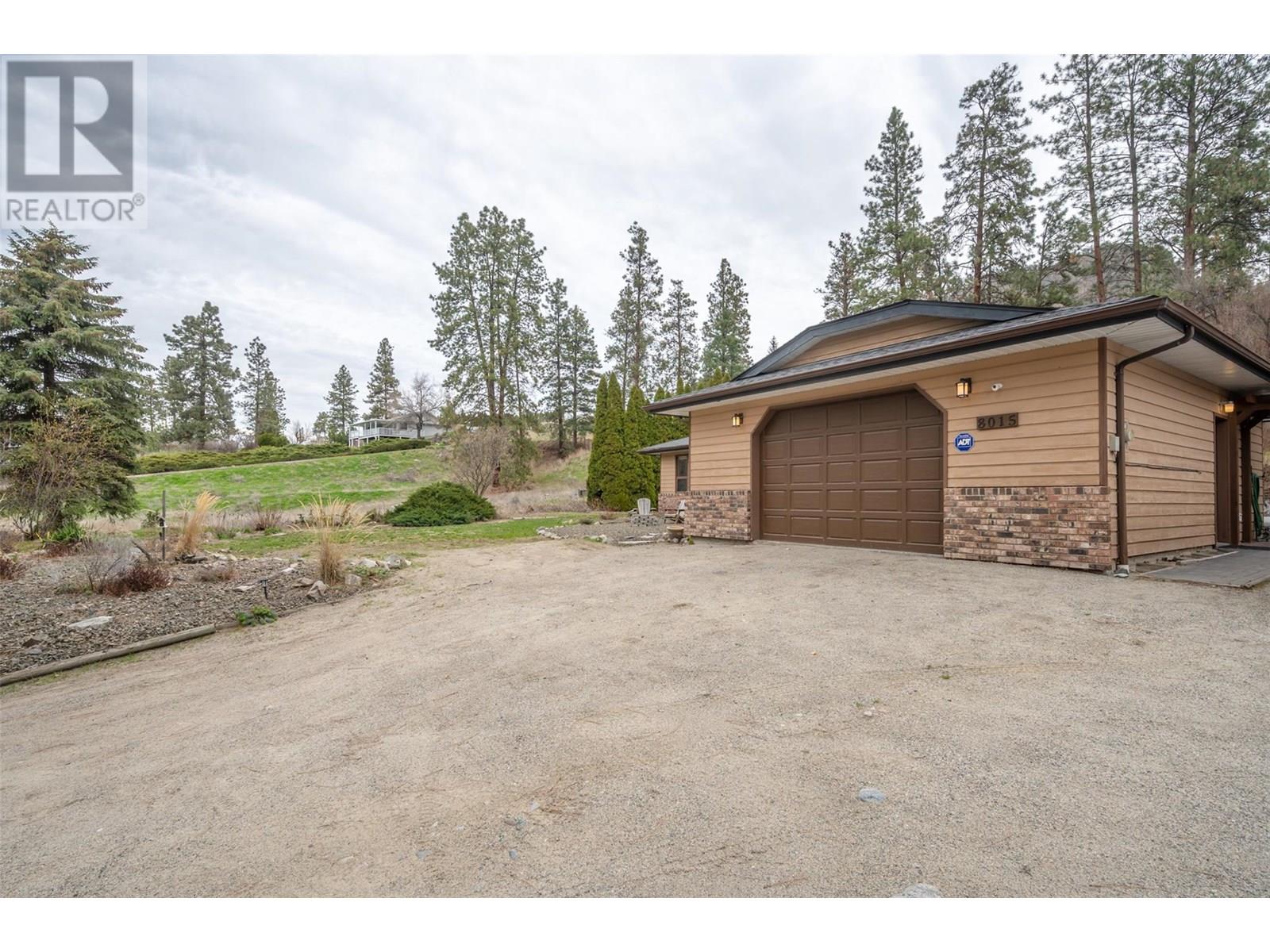 8015 Victoria Road S, Summerland, British Columbia  V0H 1Z2 - Photo 3 - 10343431