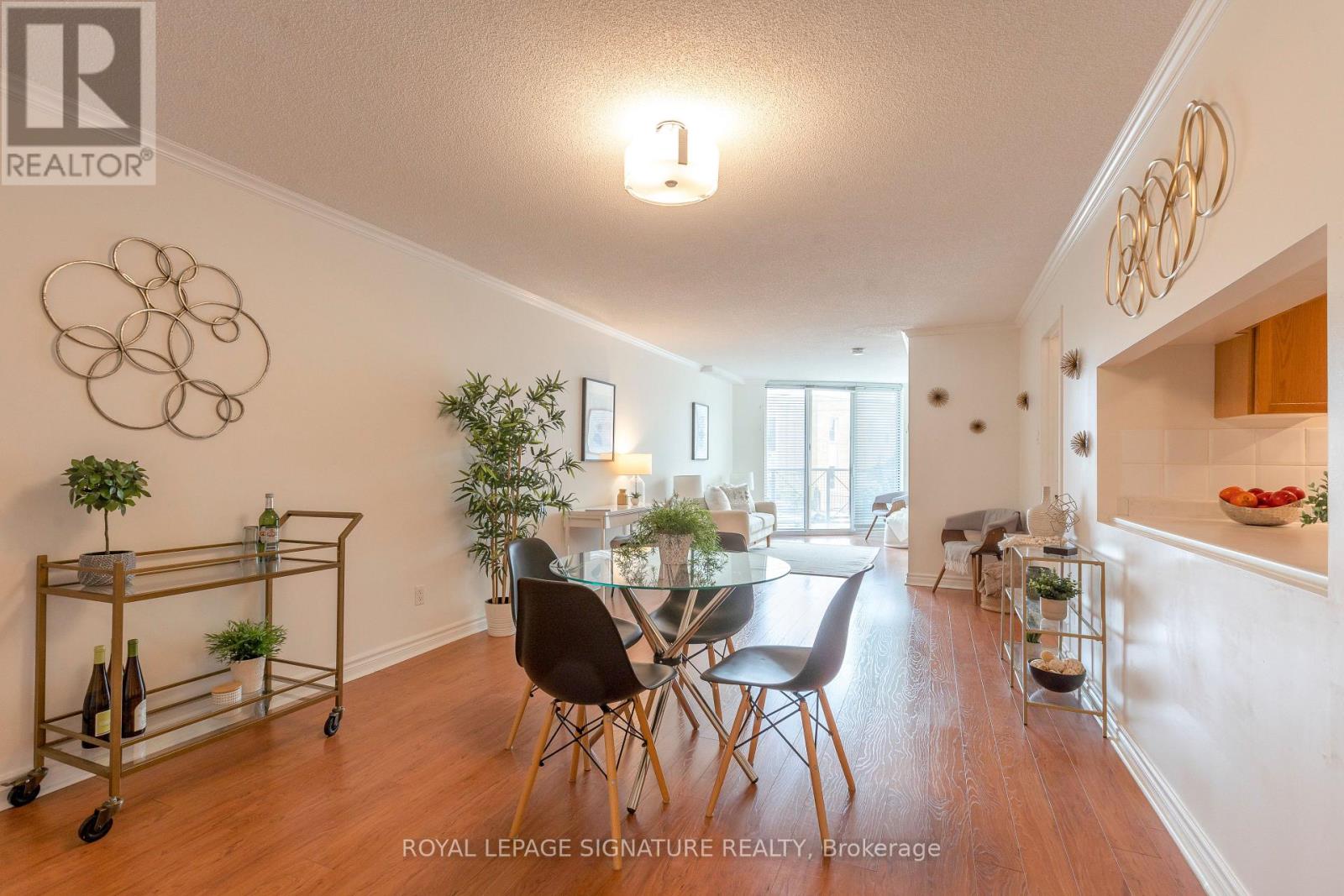 206 - 356 Mcrae Drive, Toronto (Leaside), Ontario  M4G 4G4 - Photo 5 - C12210370