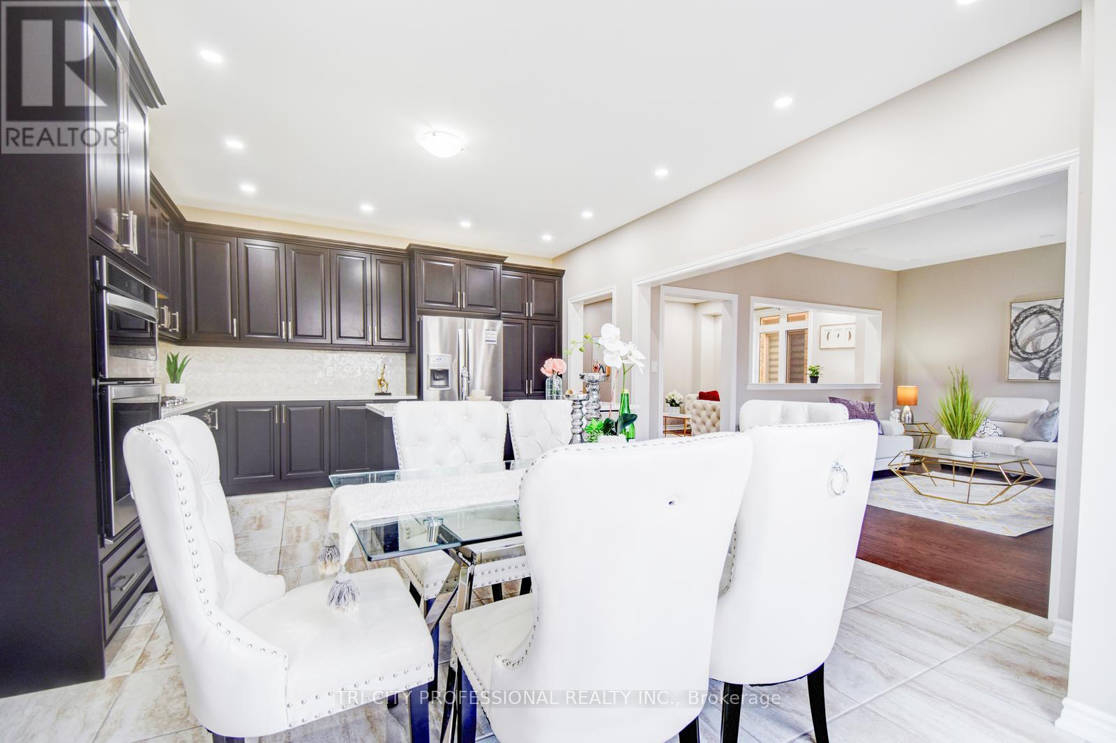 40 Wheatberry Crescent, Brampton (Sandringham-Wellington North), Ontario  L6R 4A1 - Photo 19 - W12207589