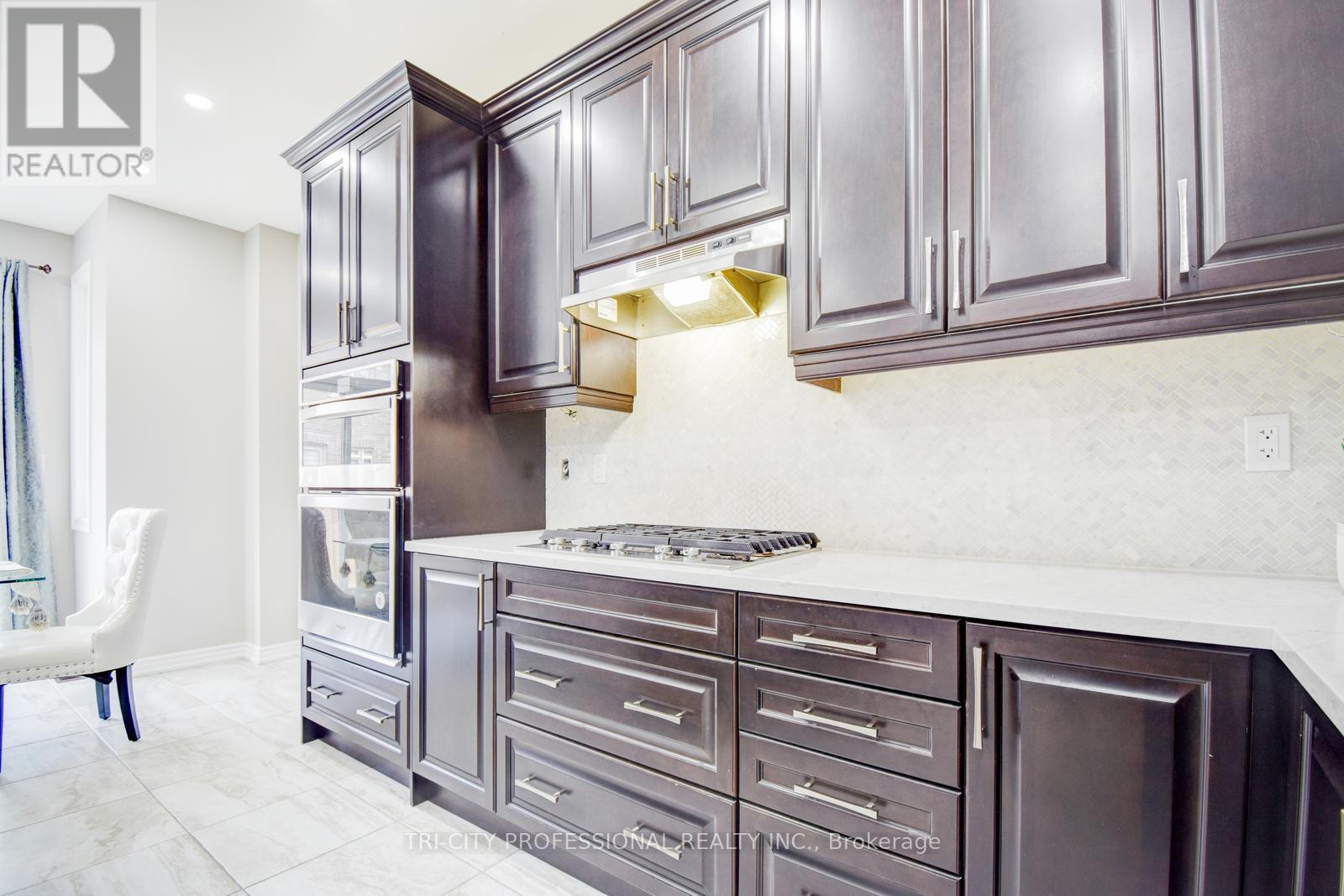 40 Wheatberry Crescent, Brampton (Sandringham-Wellington North), Ontario  L6R 4A1 - Photo 15 - W12207589