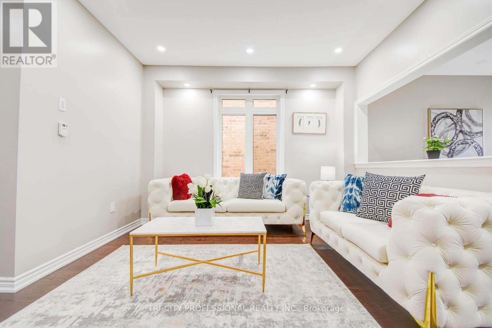40 Wheatberry Crescent, Brampton (Sandringham-Wellington North), Ontario  L6R 4A1 - Photo 8 - W12207589