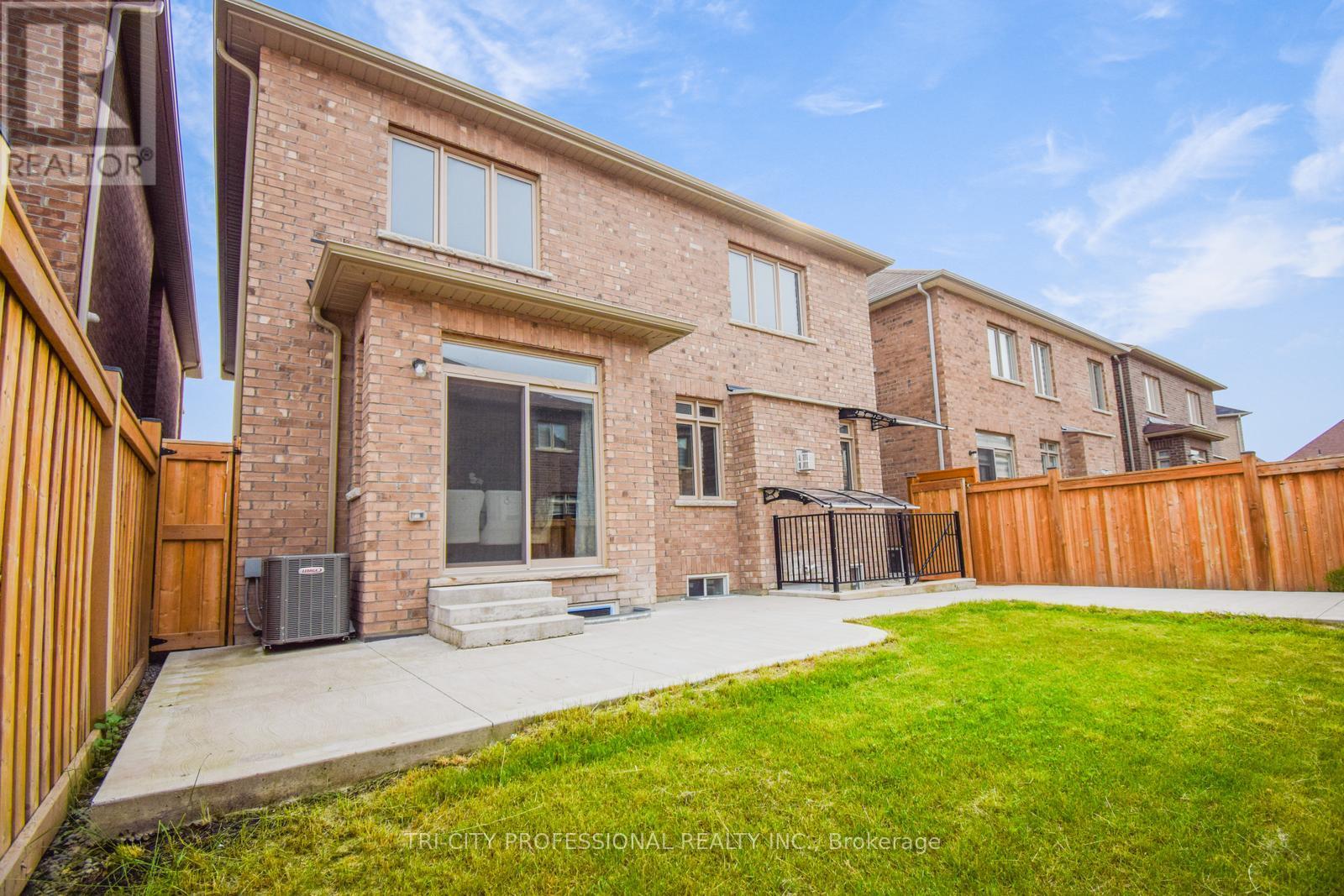 40 Wheatberry Crescent, Brampton (Sandringham-Wellington North), Ontario  L6R 4A1 - Photo 38 - W12207589