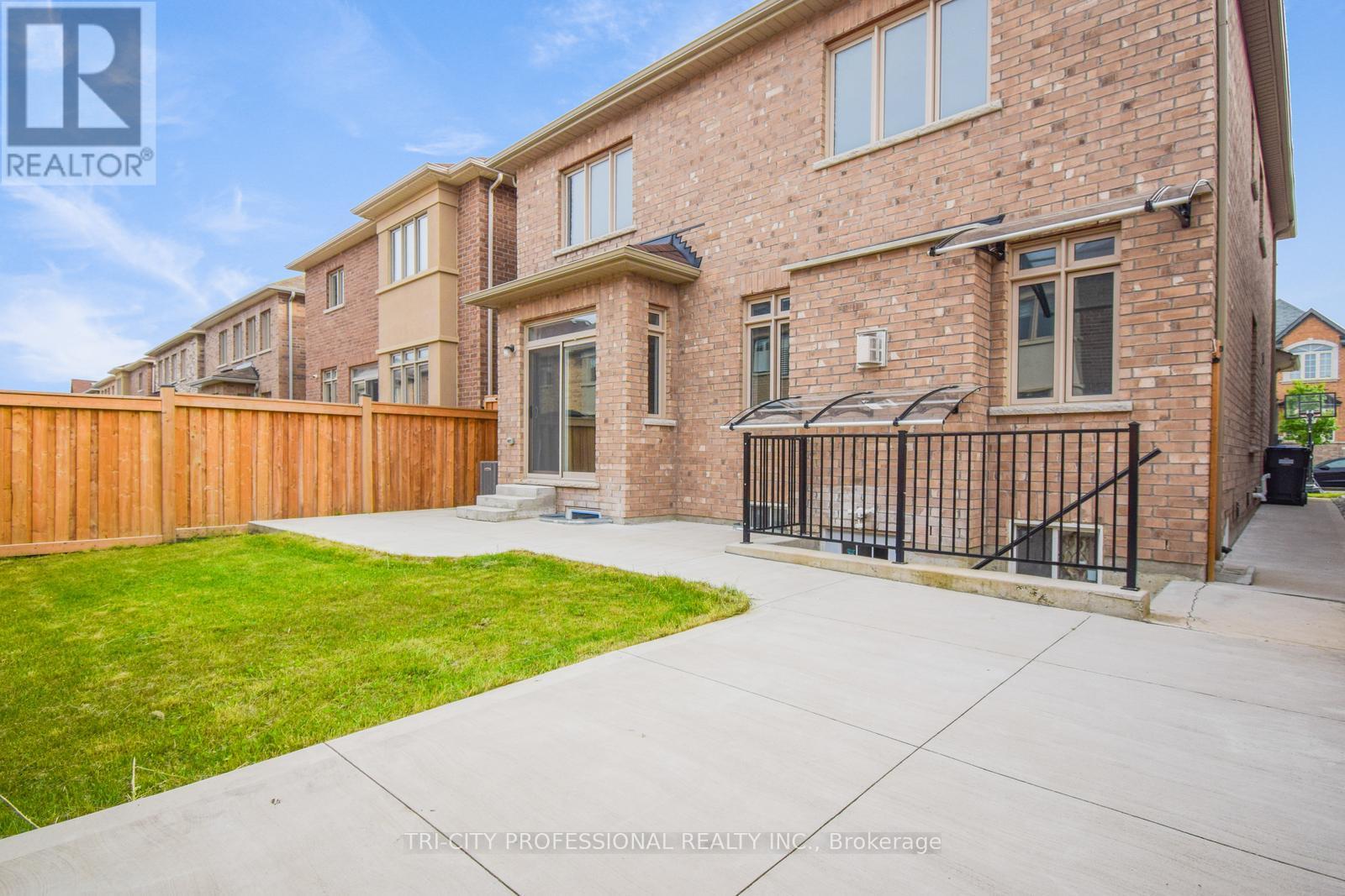 40 Wheatberry Crescent, Brampton (Sandringham-Wellington North), Ontario  L6R 4A1 - Photo 36 - W12207589