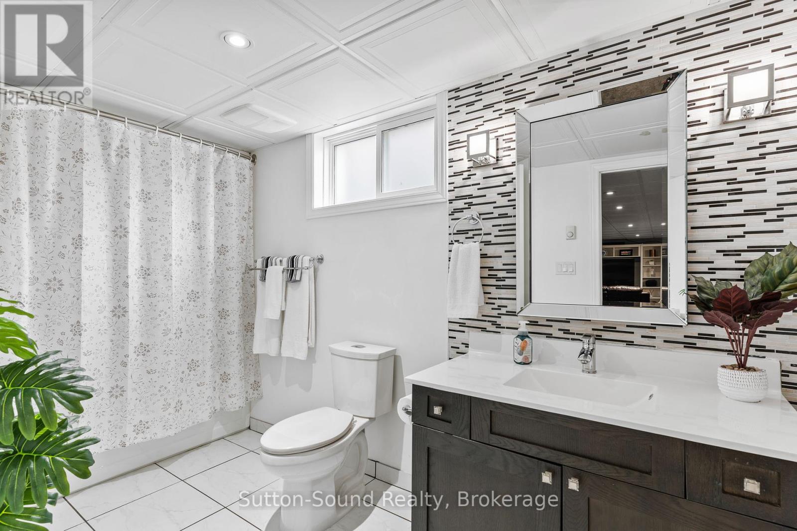232 4th Avenue, Hanover, Ontario  N4N 2B5 - Photo 34 - X12207760
