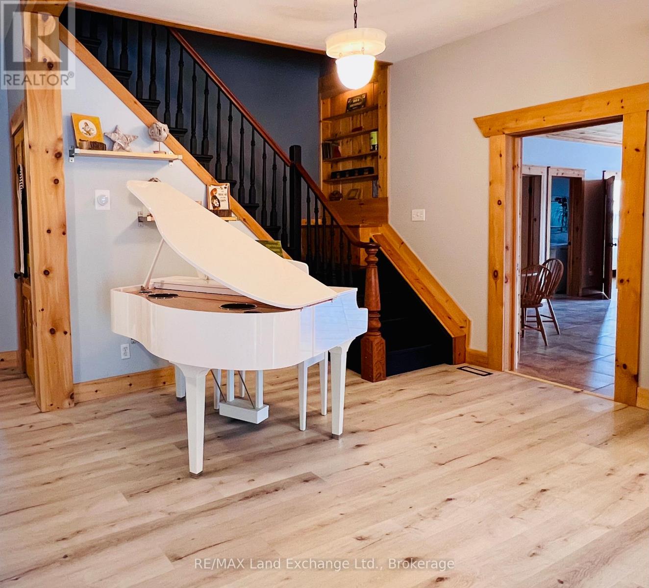 511 Havelock Street, Huron-Kinloss, Ontario  N0G 2H0 - Photo 21 - X12208194