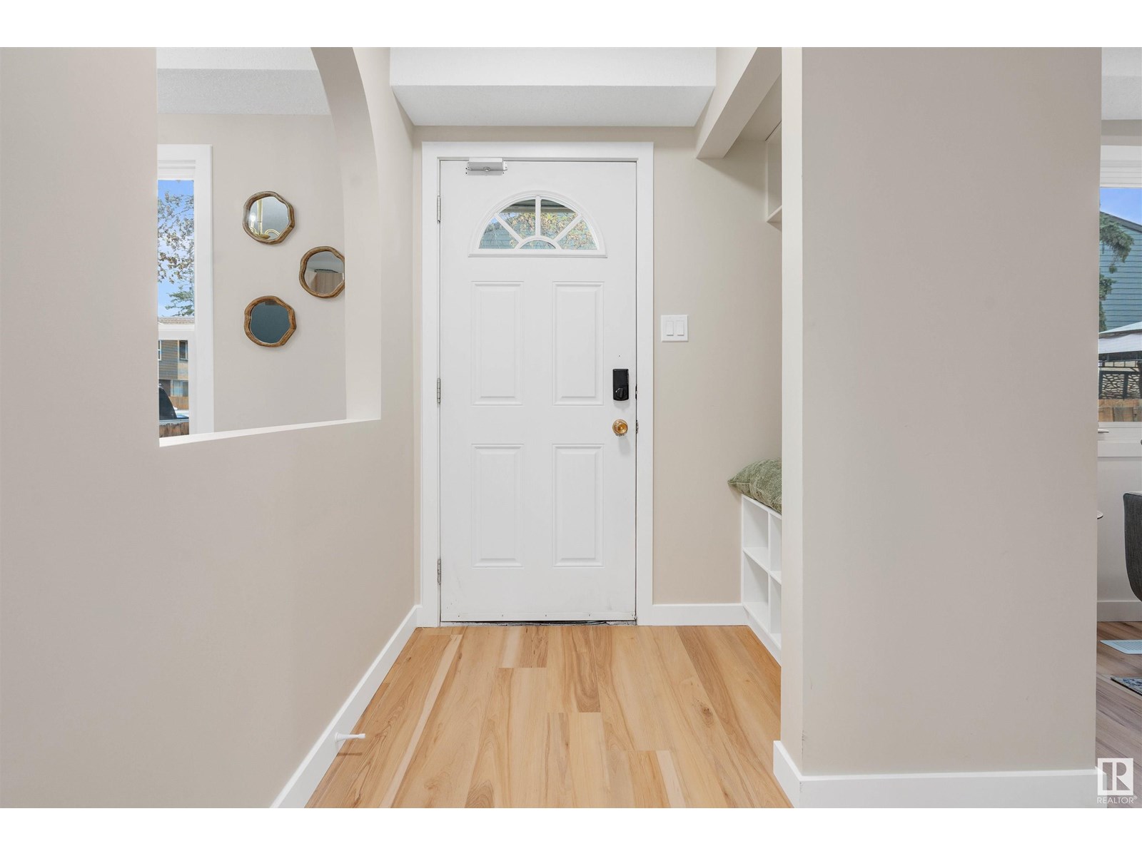 Property at 62 WILLOWDALE PL NW image 3
