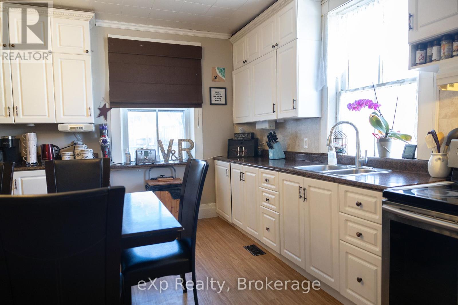 120 3rd Avenue Sw, Arran-Elderslie, Ontario N0G 1L0 - Photo 11 - X12079947