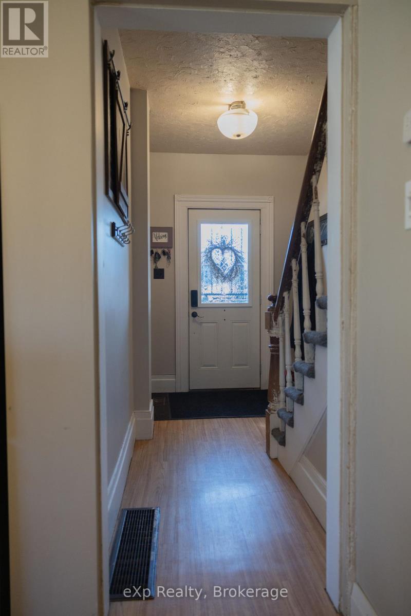 120 3rd Avenue Sw, Arran-Elderslie, Ontario N0G 1L0 - Photo 5 - X12079947
