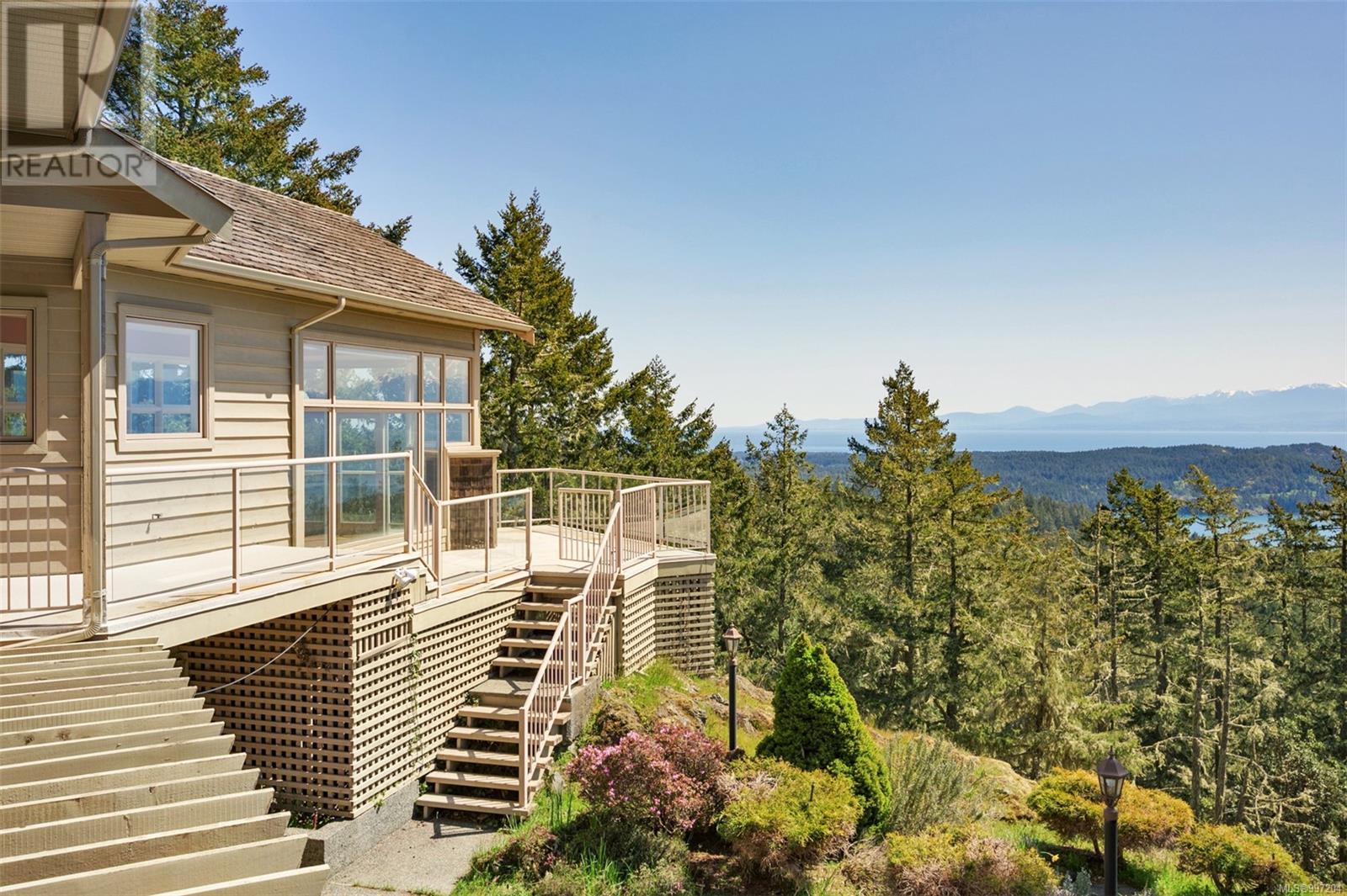 Property at 558 Wilderness Pl image 2
