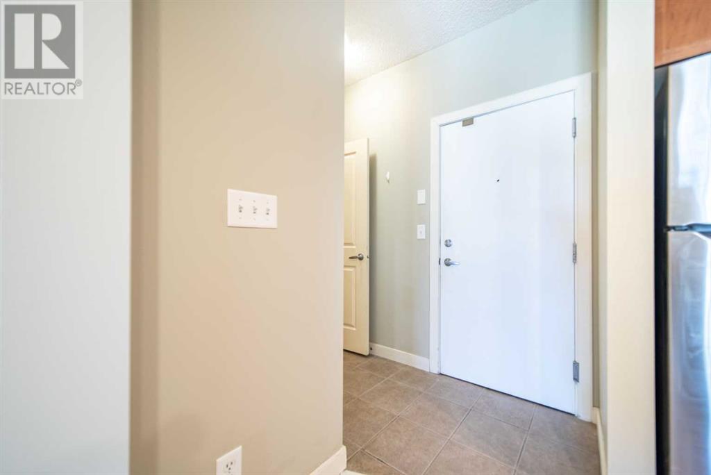 Property at 114, 156 Country Village Circle NE image 4