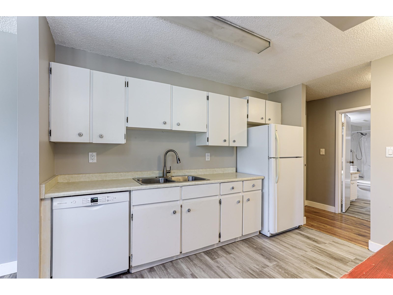 212 1860 E Southmere Crescent, Surrey, British Columbia  V4A 6Y7 - Photo 12 - R3013795