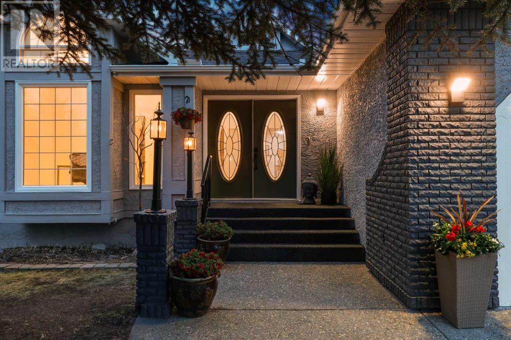 Property at 31 Scenic Park Crescent NW image 2